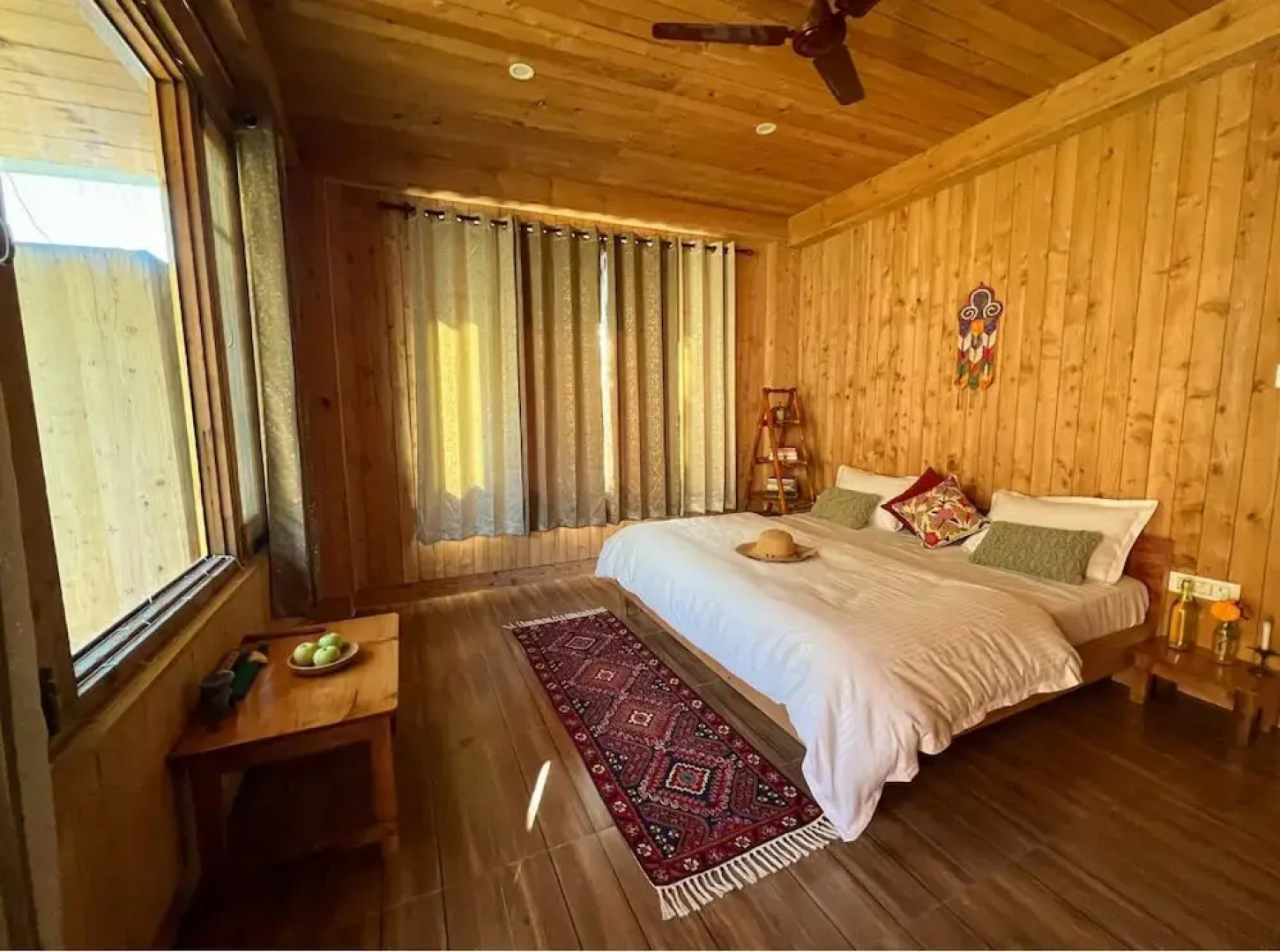 Kefi Bakehouse & Stays Tirthan