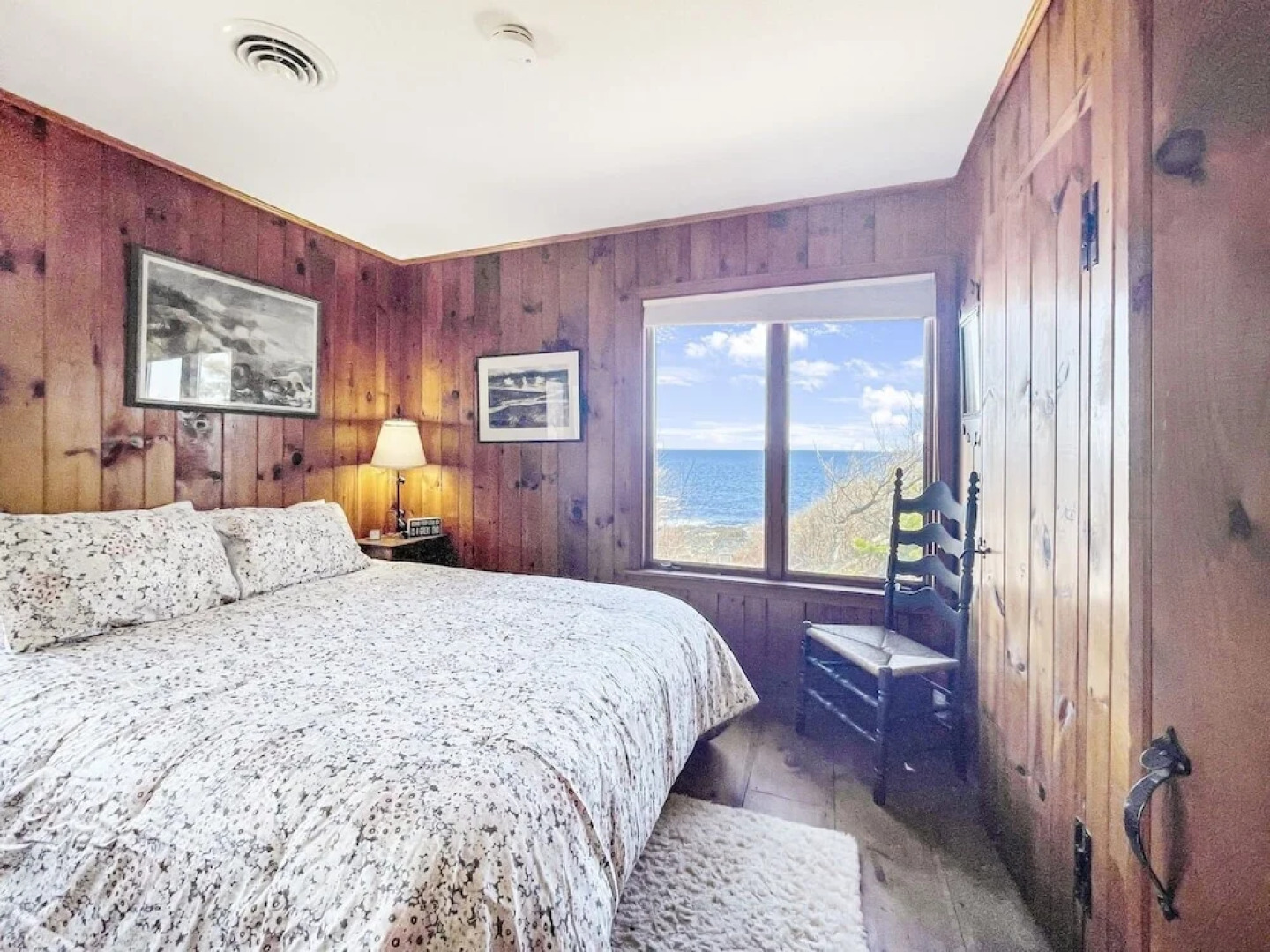 Ragged Rocks - Warm And Inviting Cottage With Uninterrupted Ocean Views 2 Bedroom Home by RedAwning