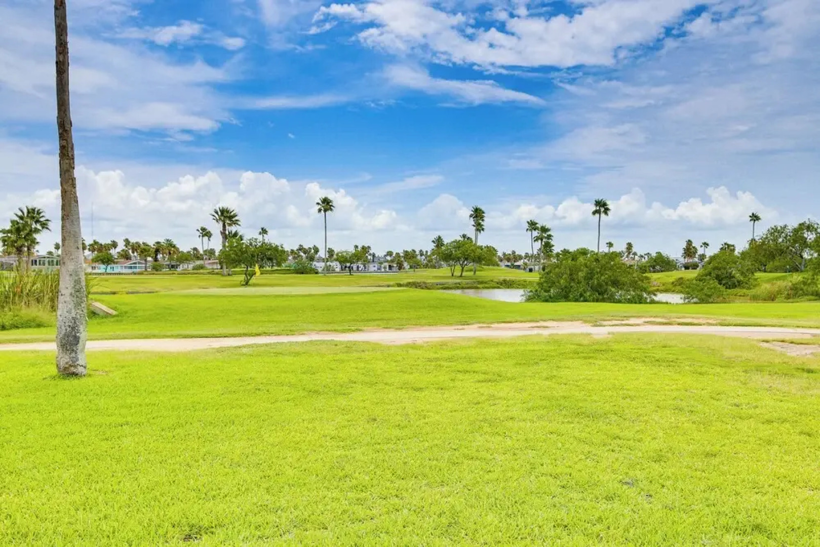 5 Mi to Beaches: Sunny Port Isabel Golf Retreat