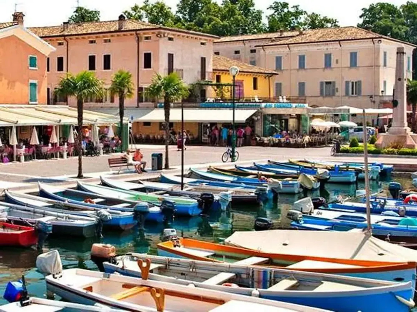 Shimmering Serenity in Pastrengo