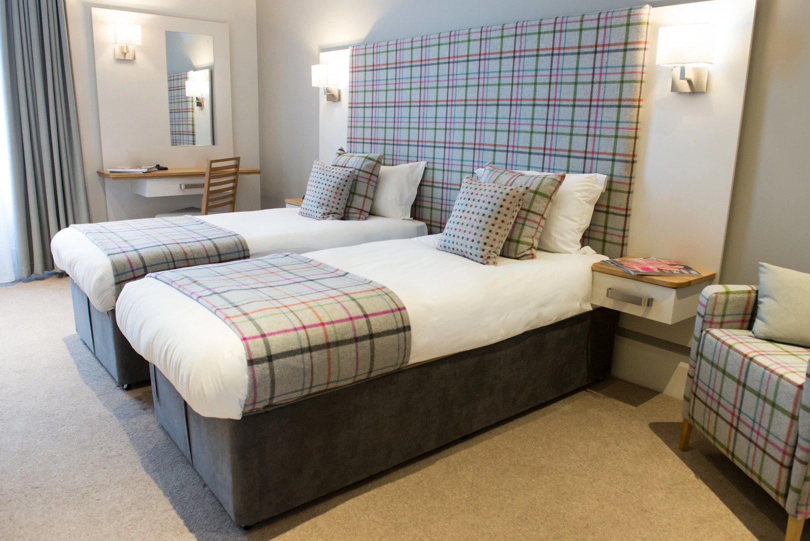 White Hart Hotel & Apartments