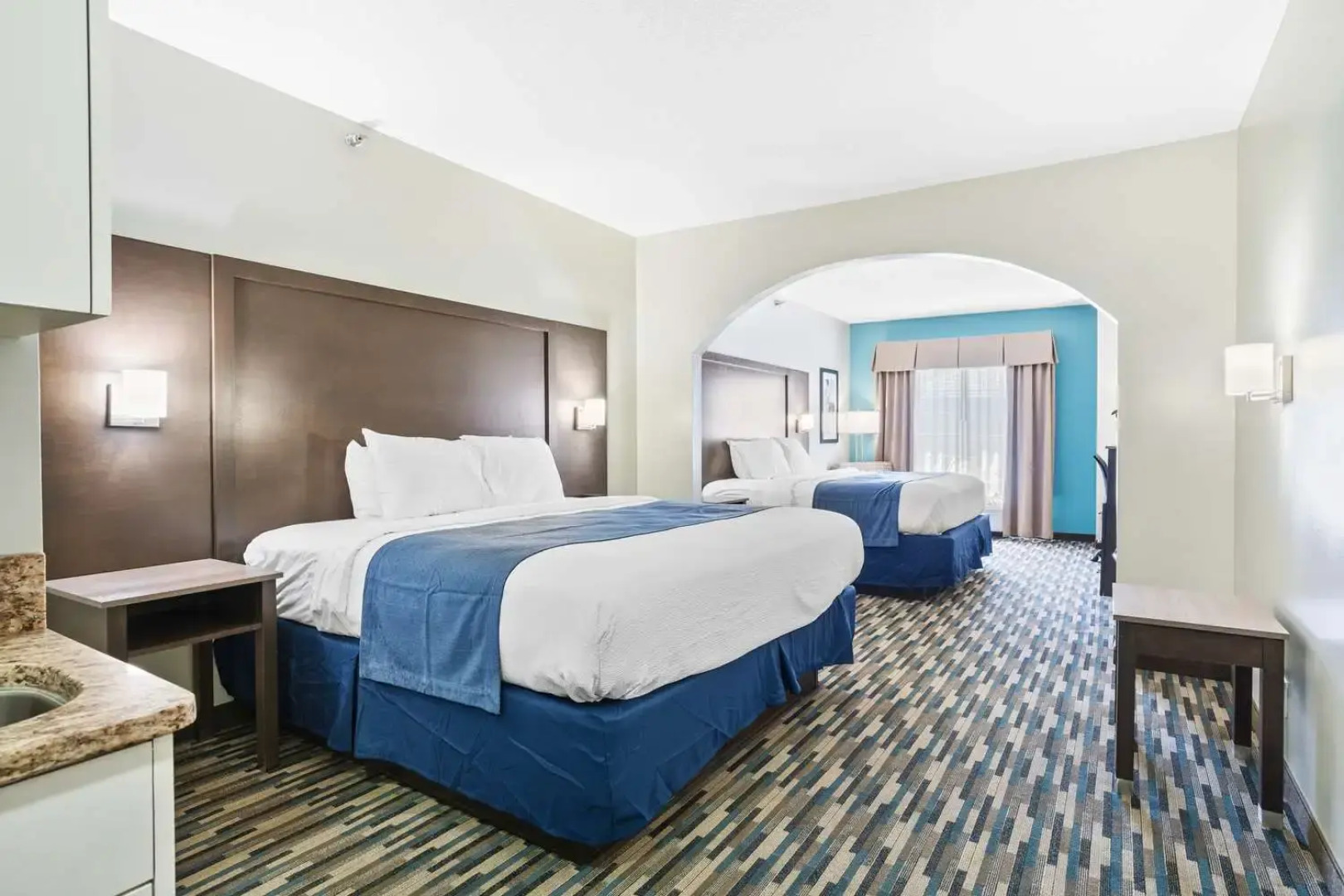 Blue Water Inn & Suites, Bw Signature Collection