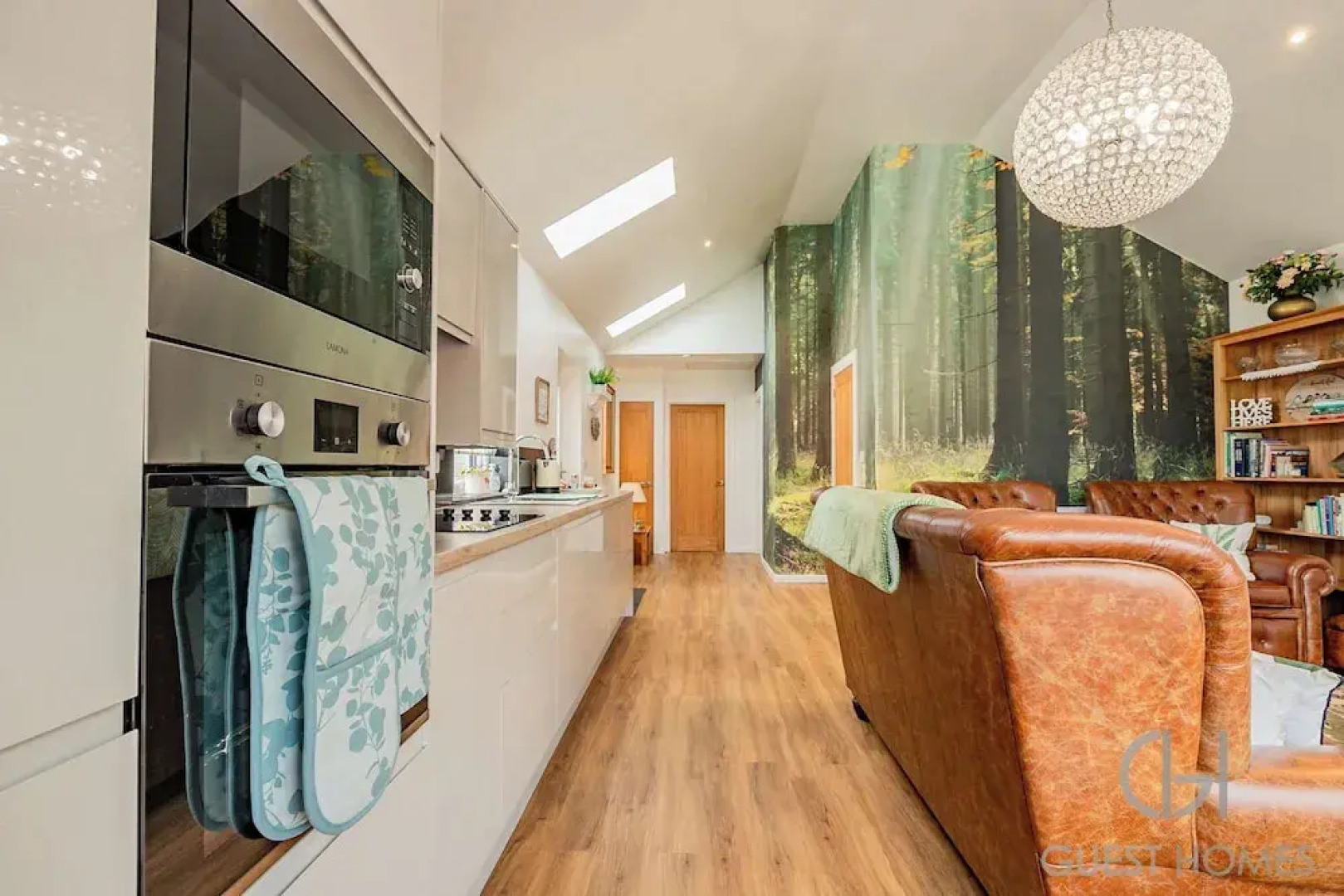 Host Stay Little Highlands