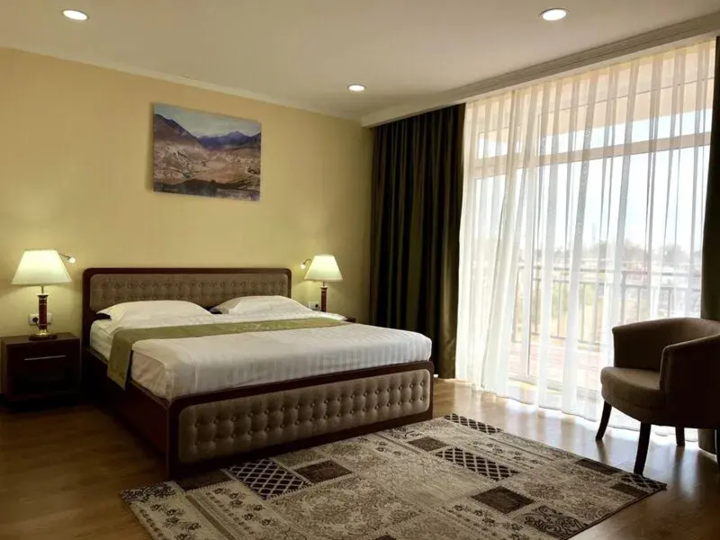 Карвэн Четыре Сезона