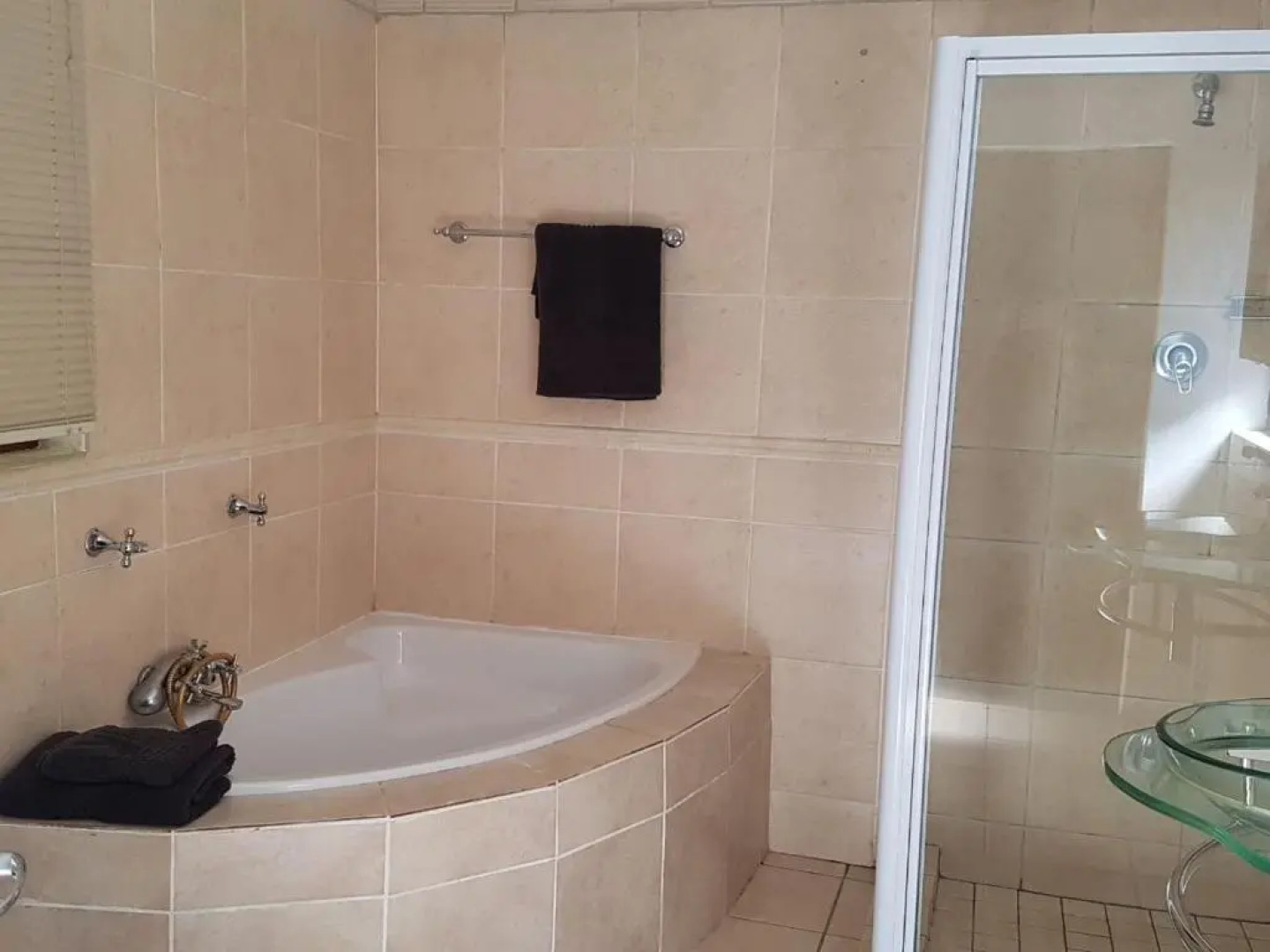 Mountain Breeze Log Cabins