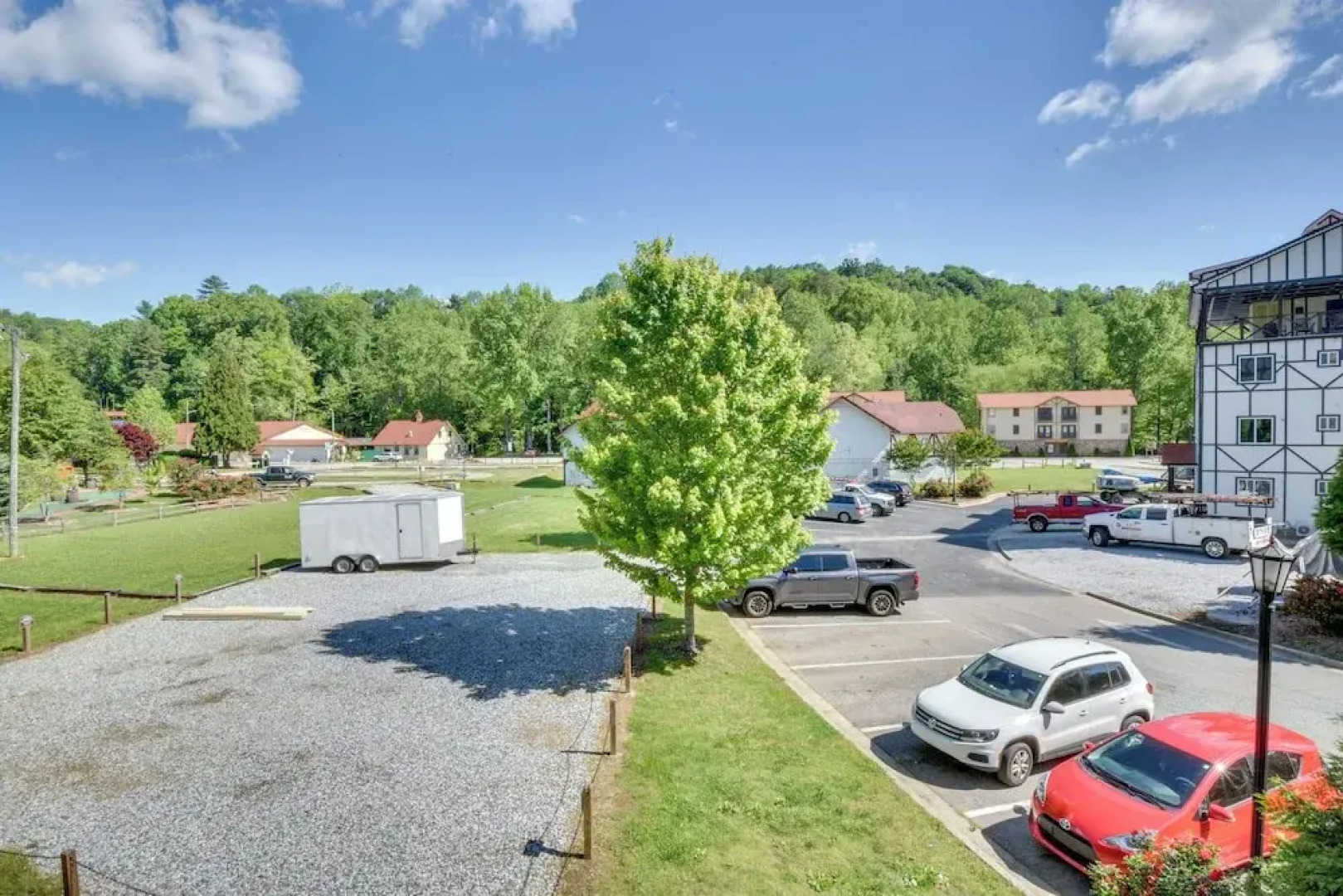 Walkable Condo 3 Mi to Unicoi State Park