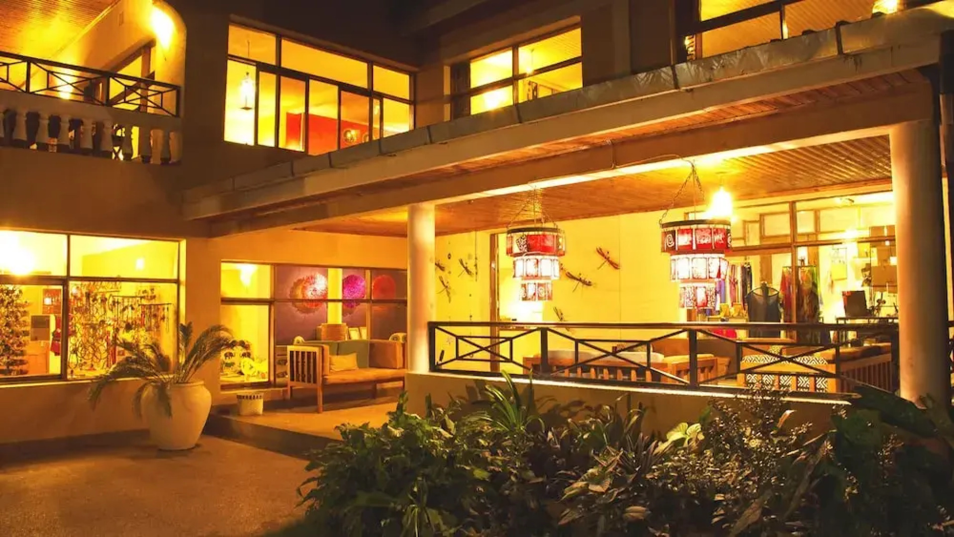 Bougainvillea Safari Lodge