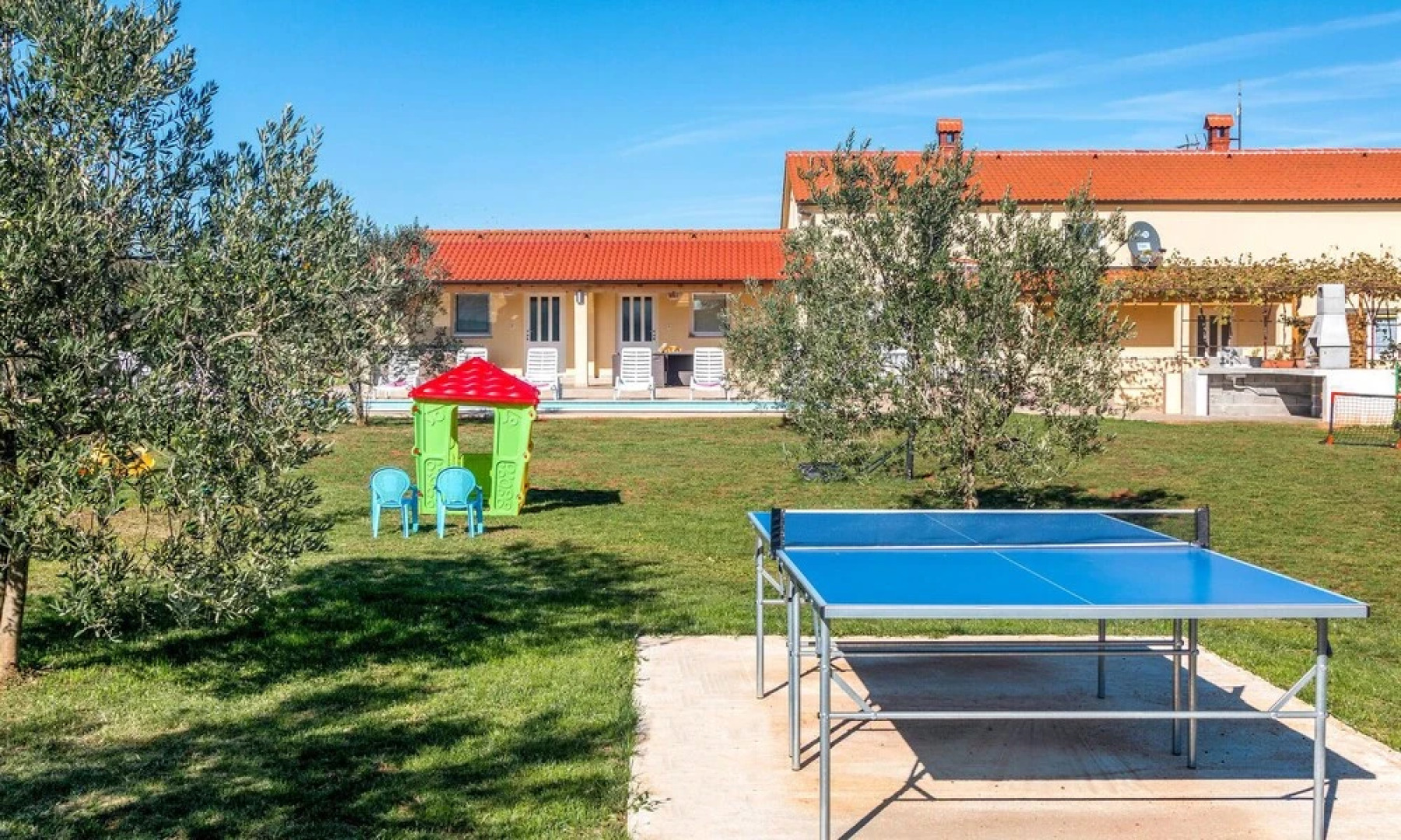 Awesome Home in Marcana with Hot Tub, Sauna & 6 Bedrooms