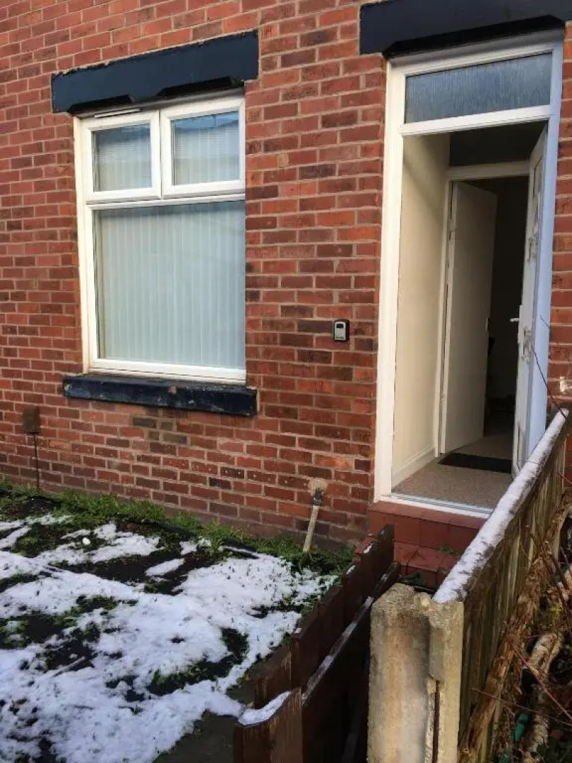 Comfy and Cosy 2BD House in Haydock St Helens