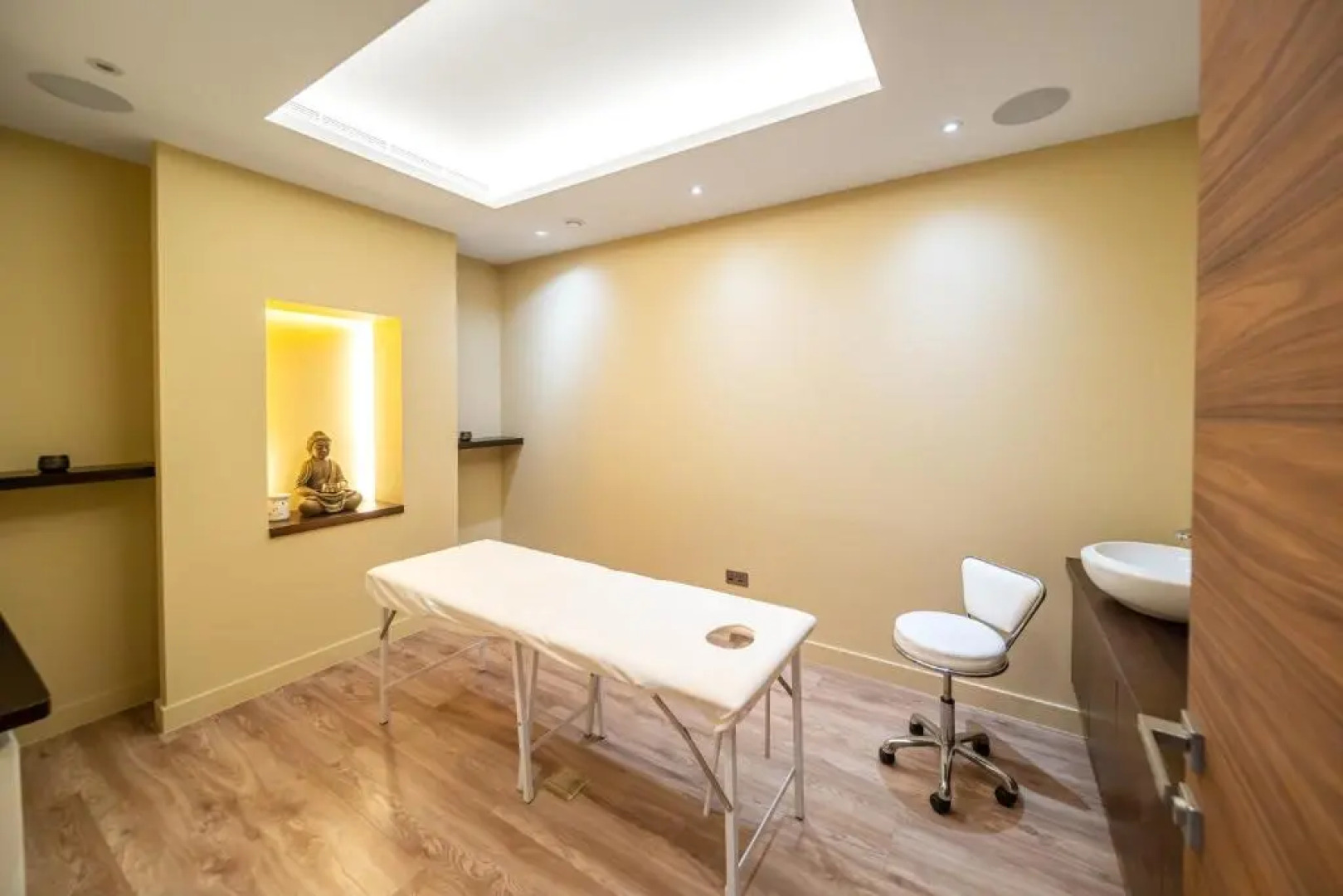 Villa Elea, New Deluxe Golf Villa at Aphrodite Hills - 6 Bedrooms, 7 Bathrooms