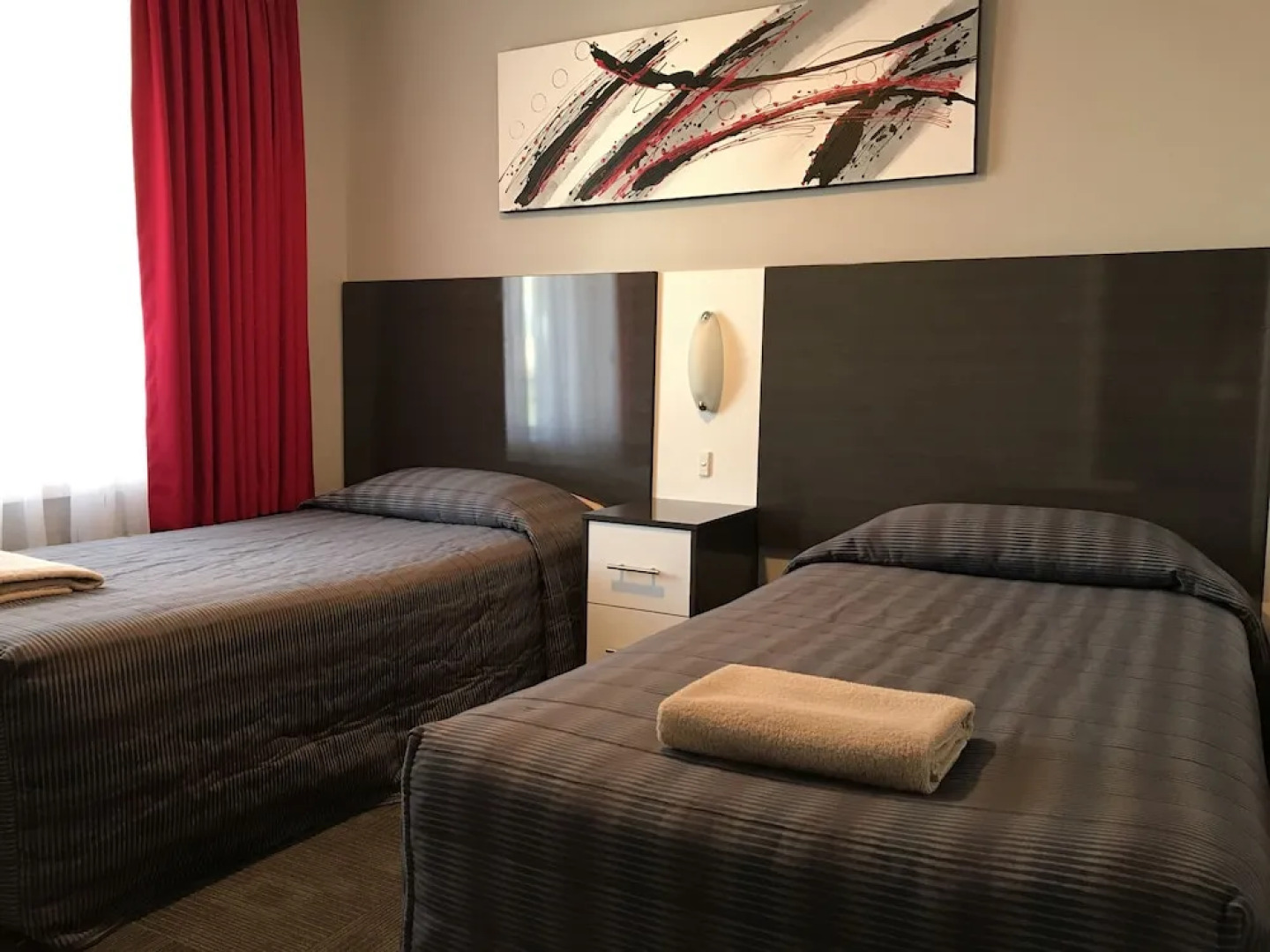 Cattlemans Country Motor Inn & Serviced Apartments