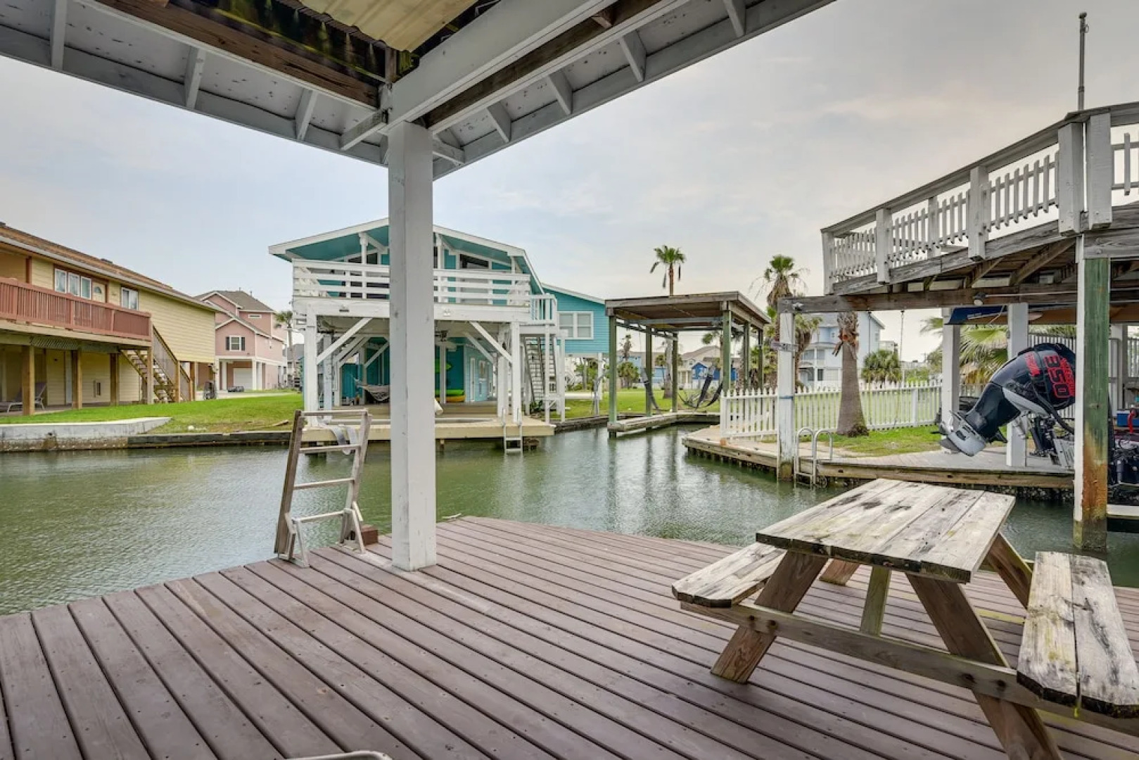 Canal Access & Decks: Bayfront Jamaica Beach House