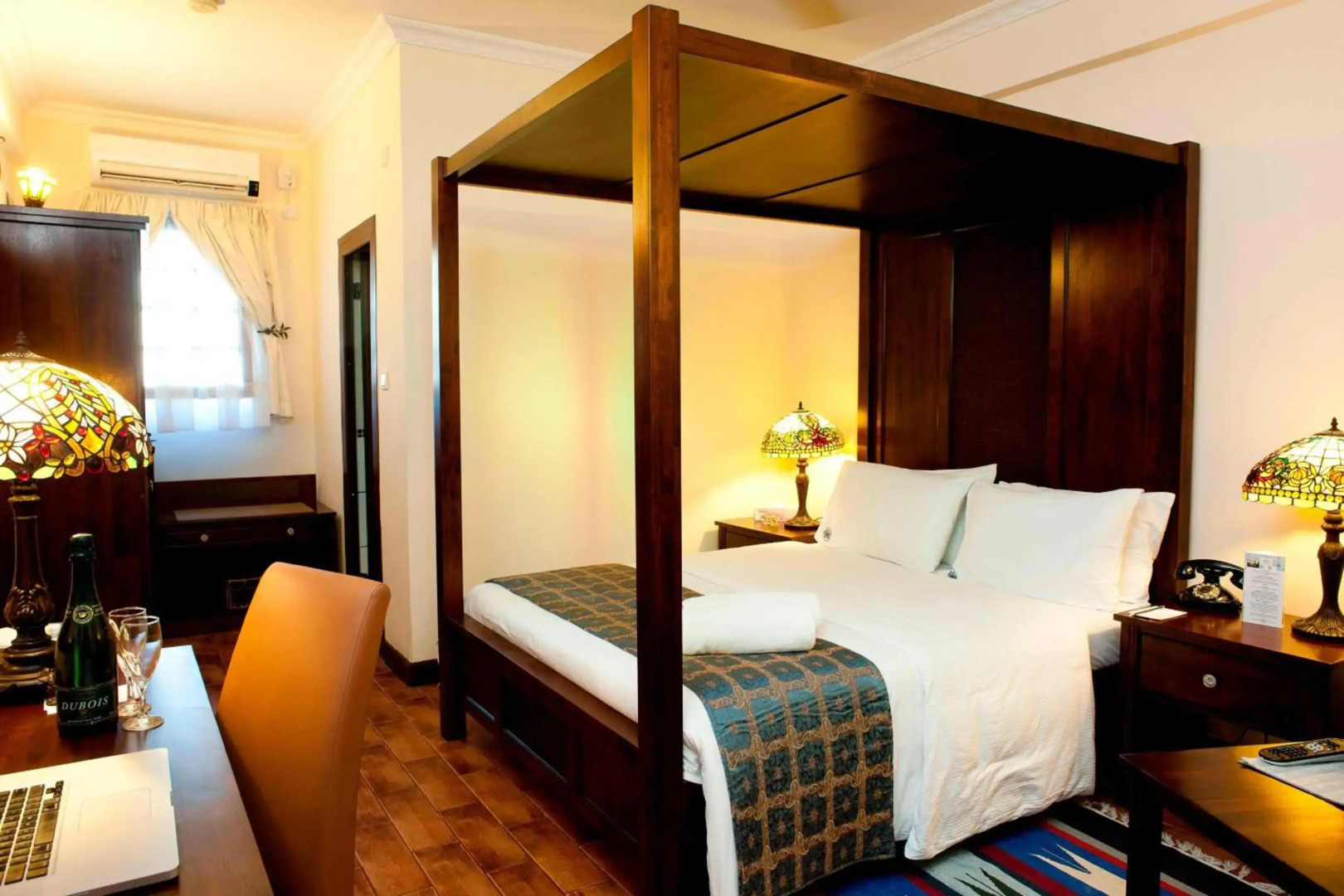 Отель Protea by Marriott Dar es Salaam Courtyard