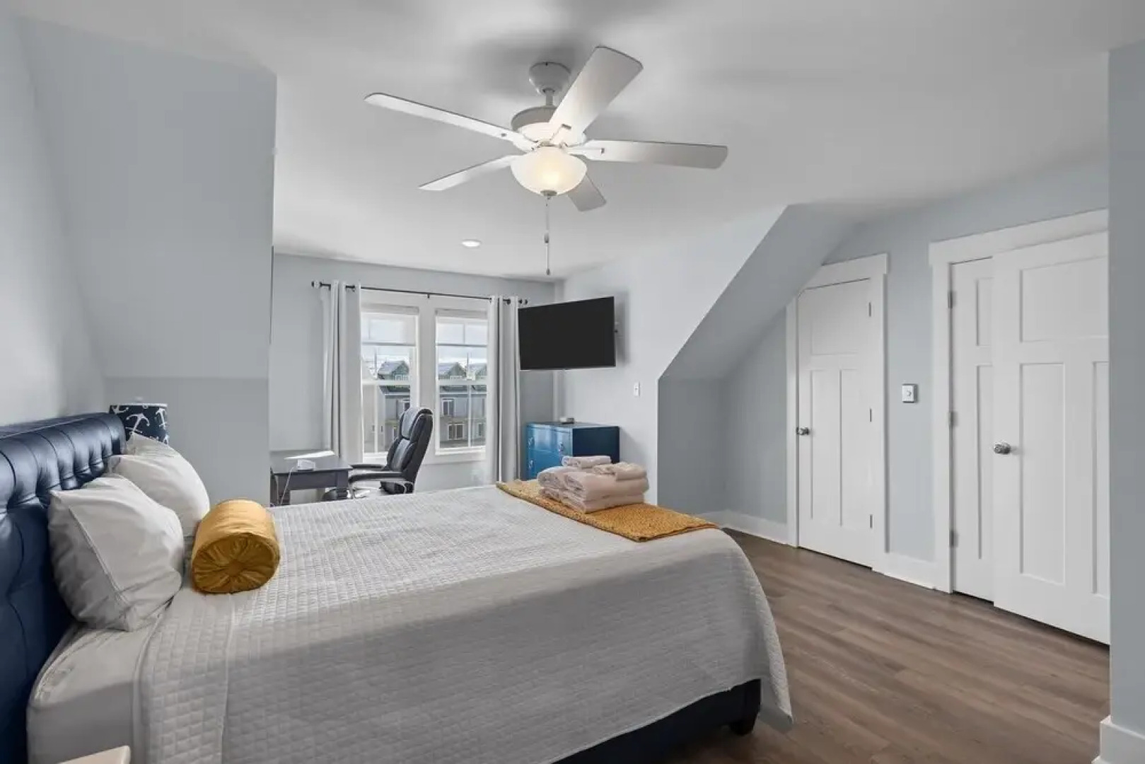 South Breeze 3 Bedroom Townhouse by RedAwning