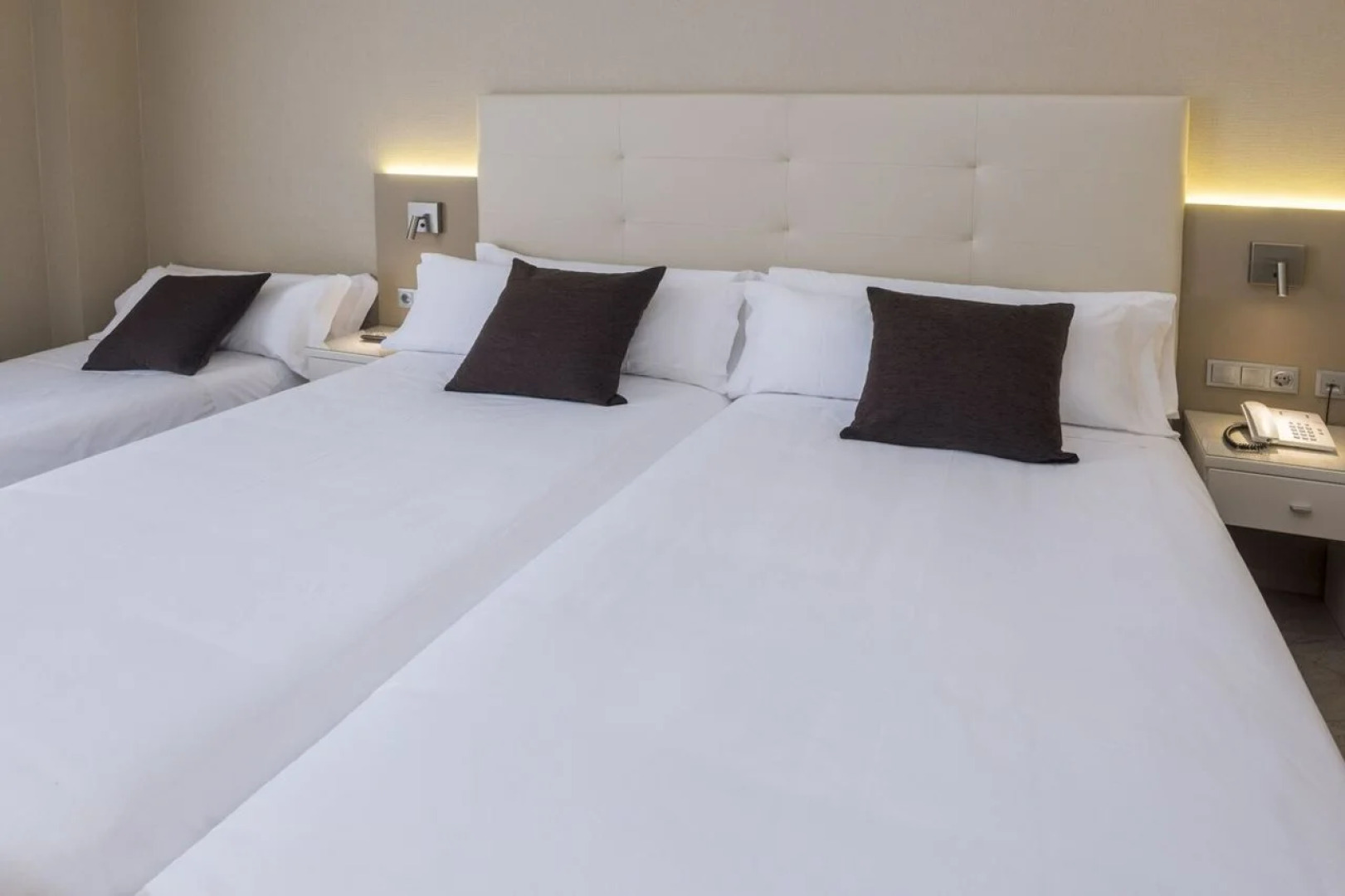 Отель Serhs Del Port