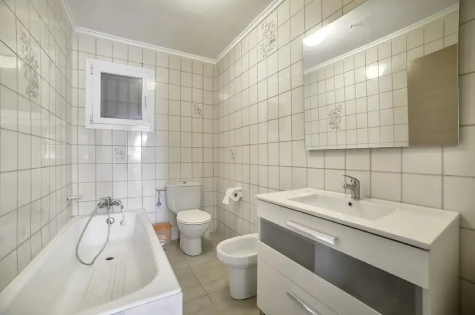 Villa - 6 Bedrooms with Pool - 105026