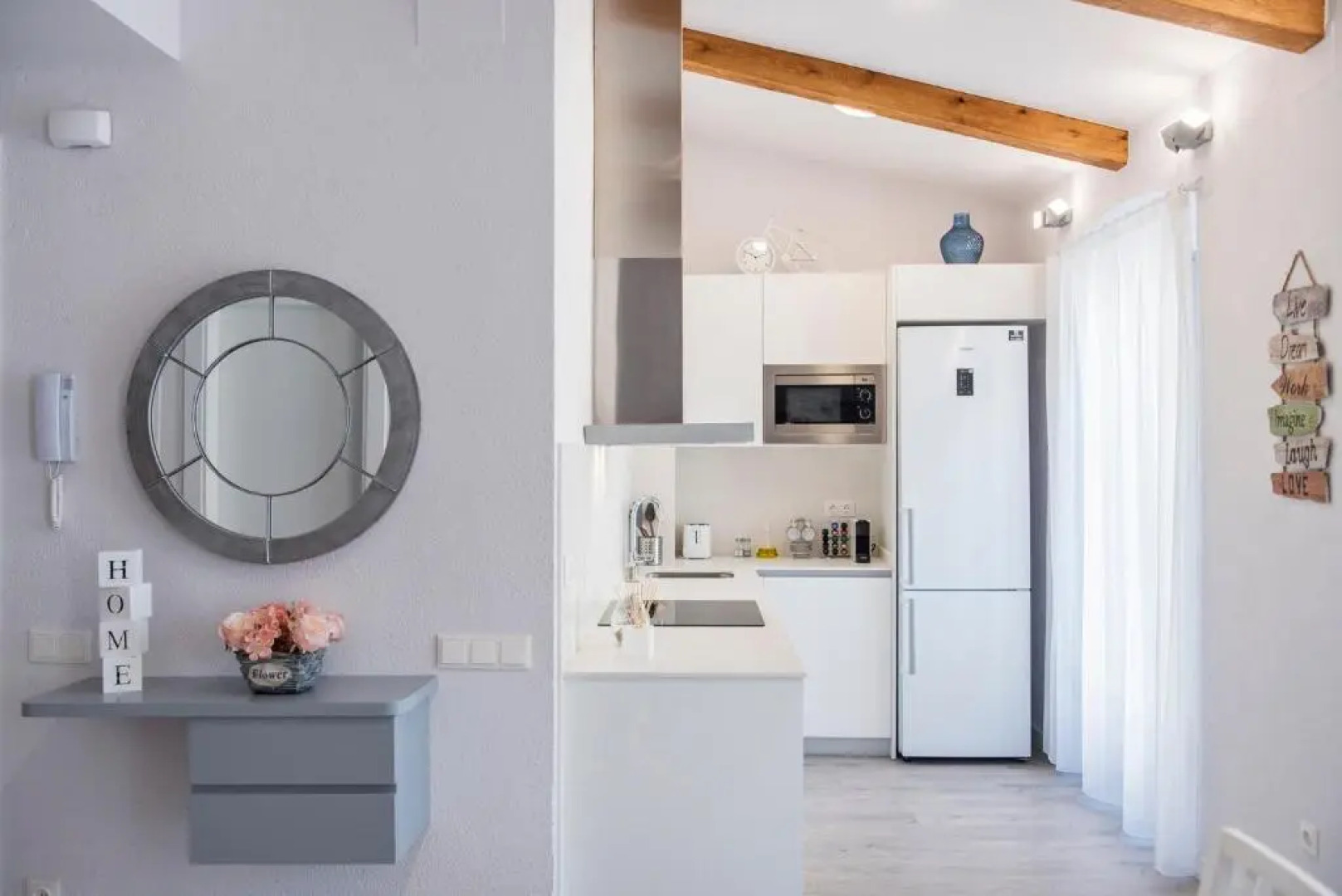 Lovely and bright apartment in the heart of Banyoles