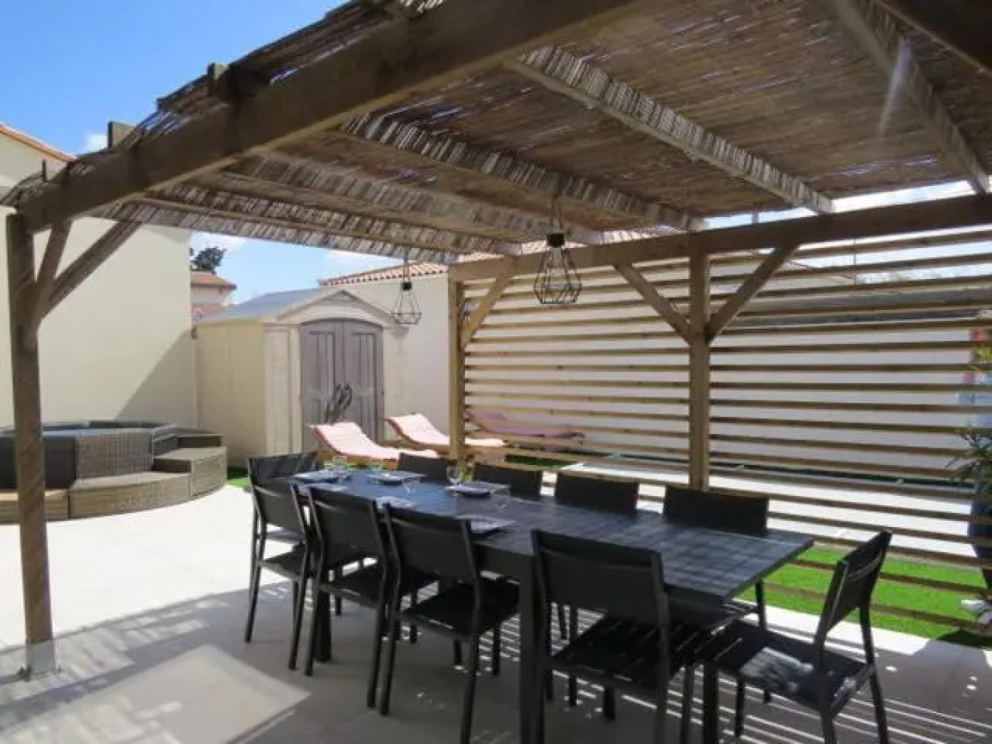 Villa familiale piscine jacuzzi 15 min des plages 6CAPDAL14