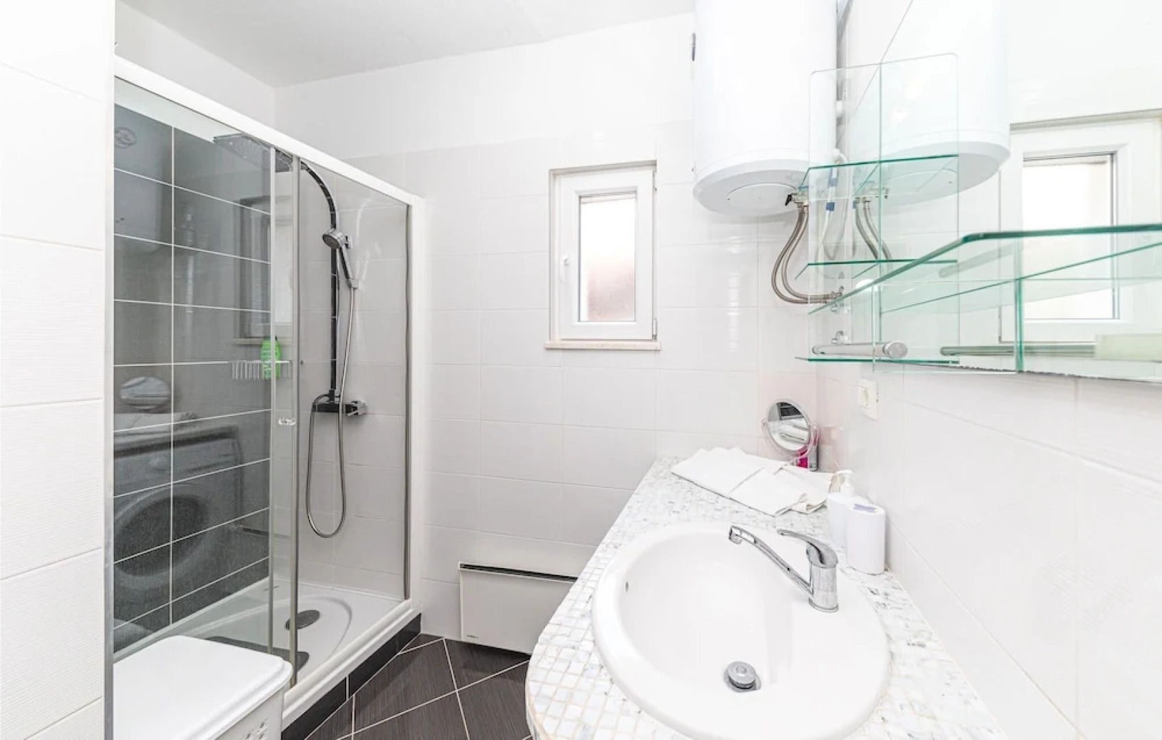 Stunning Home in Poljica With Wifi and 4 Bedrooms