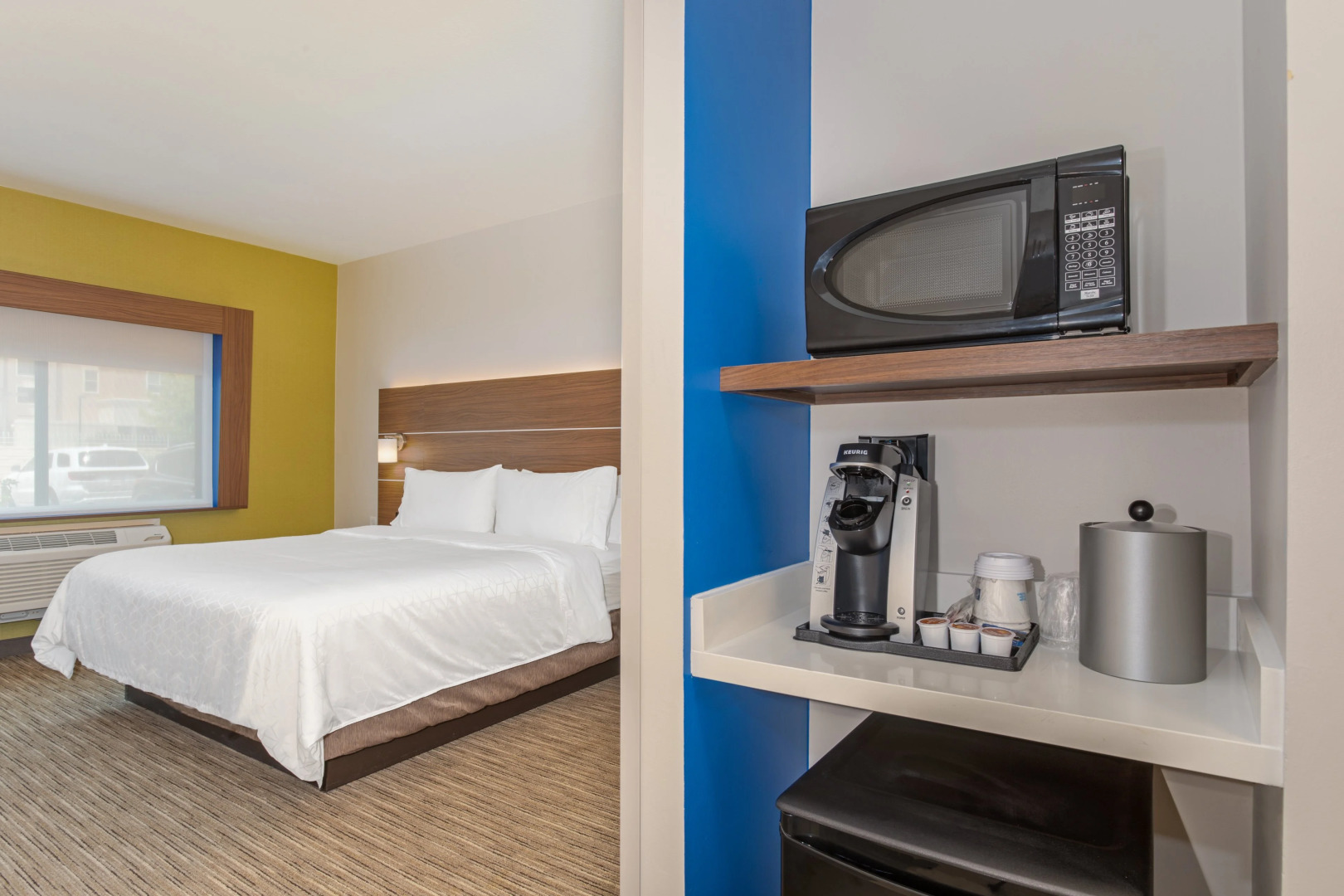 Holiday Inn Express and Suites Phoenix Tempe - University