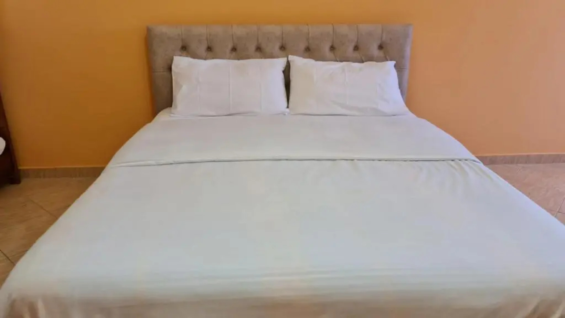 Rei's Apartment Permet