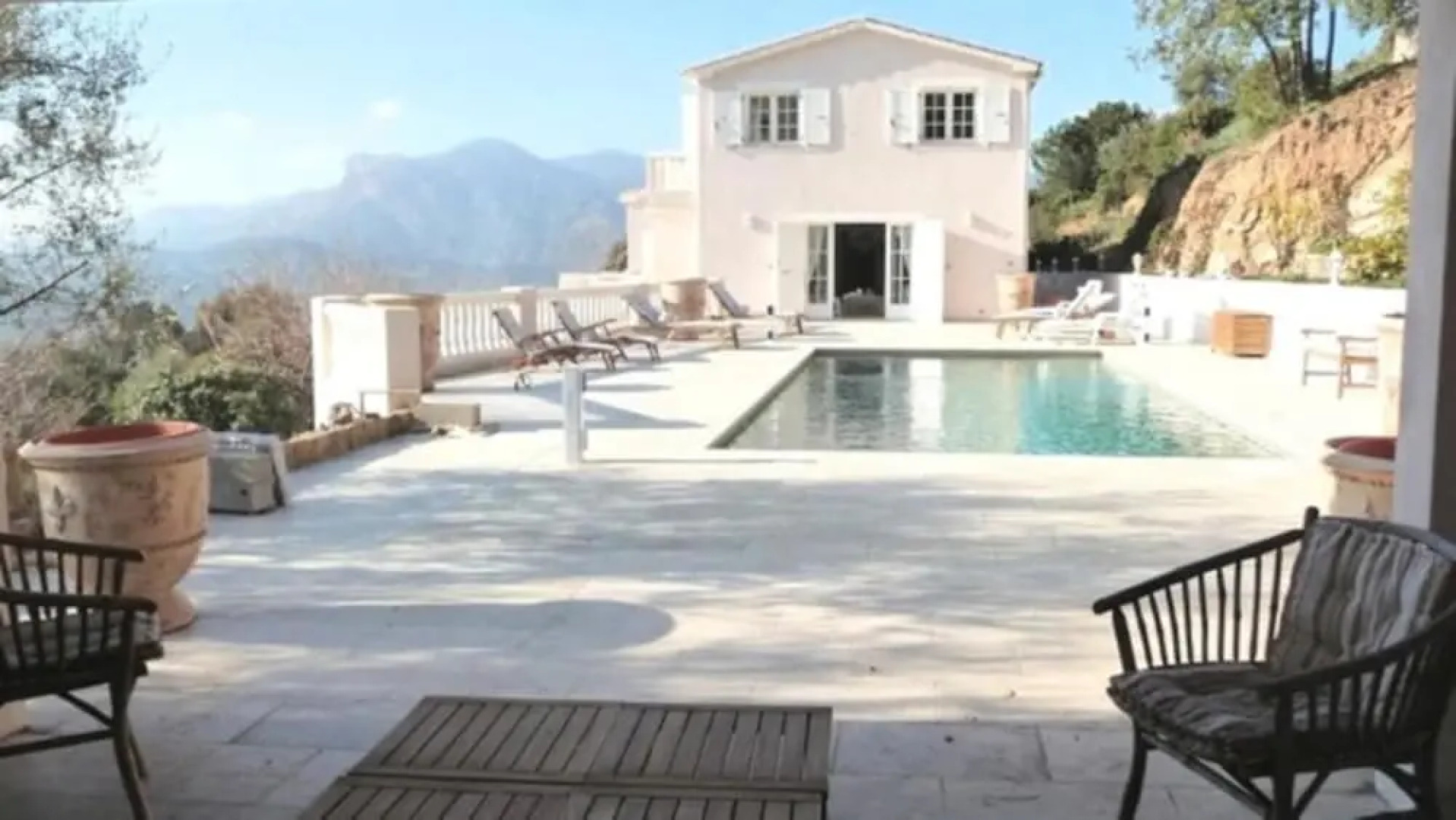 Domaine Des Trois Roses