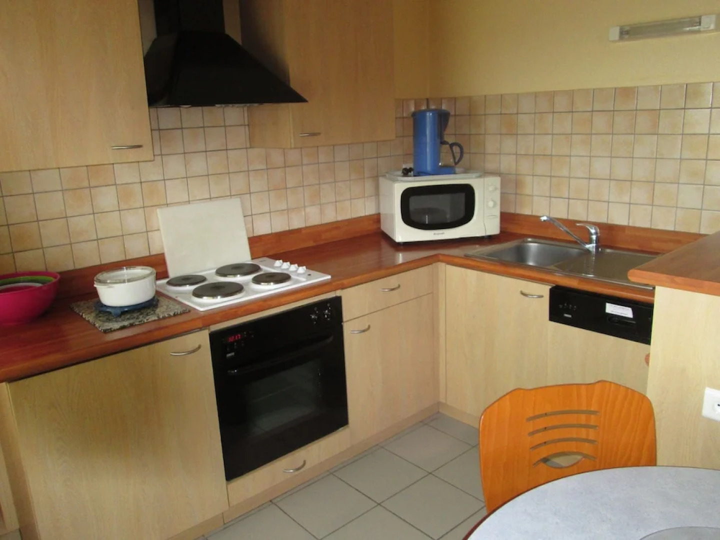Carefully Furnished Cottage 5 km. From Mont Saint-michel