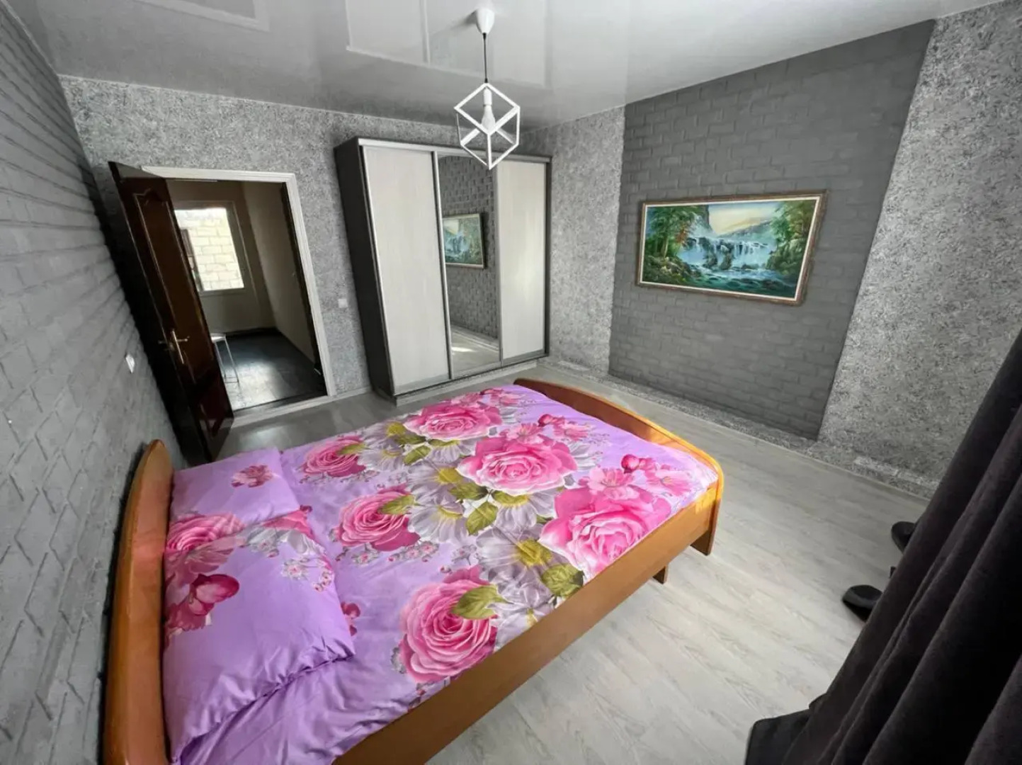 Дом с бассейном и баней