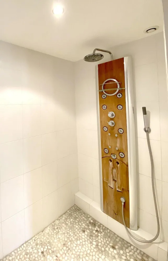 Villa With 5 Bedrooms in Saint-jean-de-sauves, With Private Pool, Enclosed Garden and Wifi