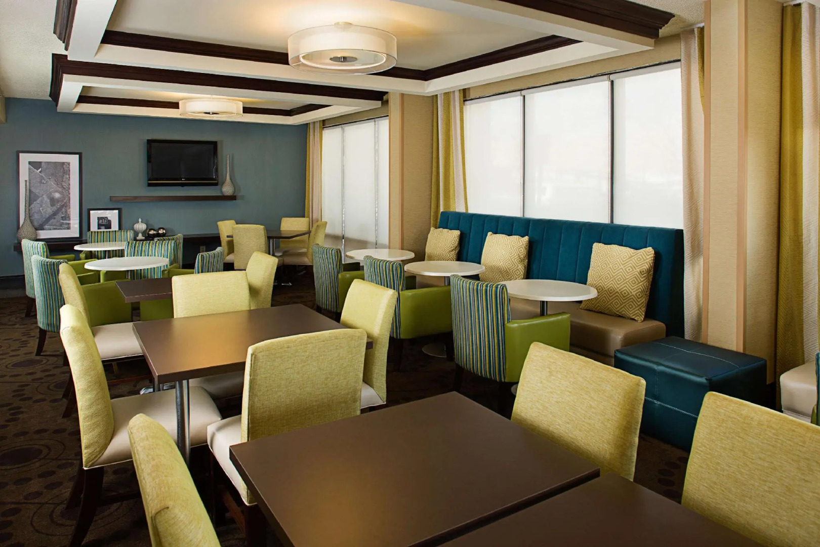 Hampton Inn by Hilton Philadelphia / Willow Grove