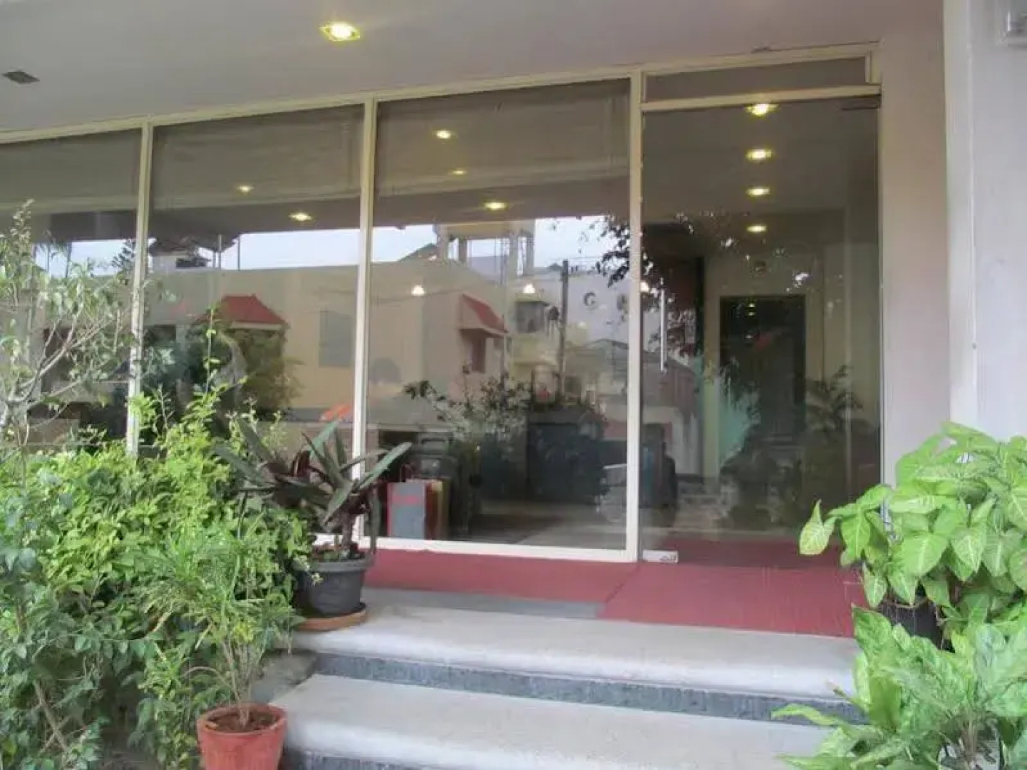 Shilton Residence Hotel