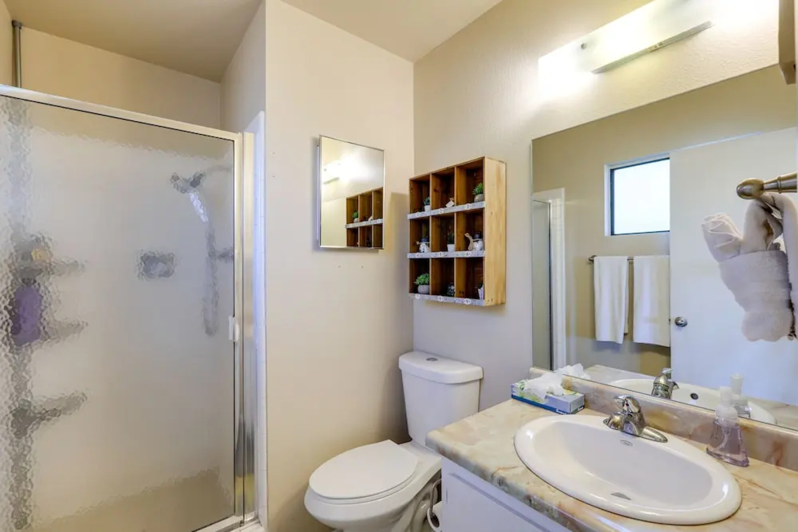 Flagstaff Home w/ Hot Tub, 4 Mi to Walnut Canyon!