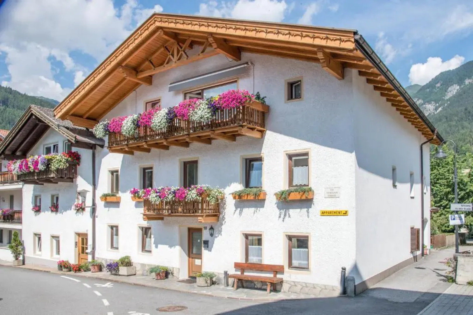 Apartments Heidenberger Delle Scuole