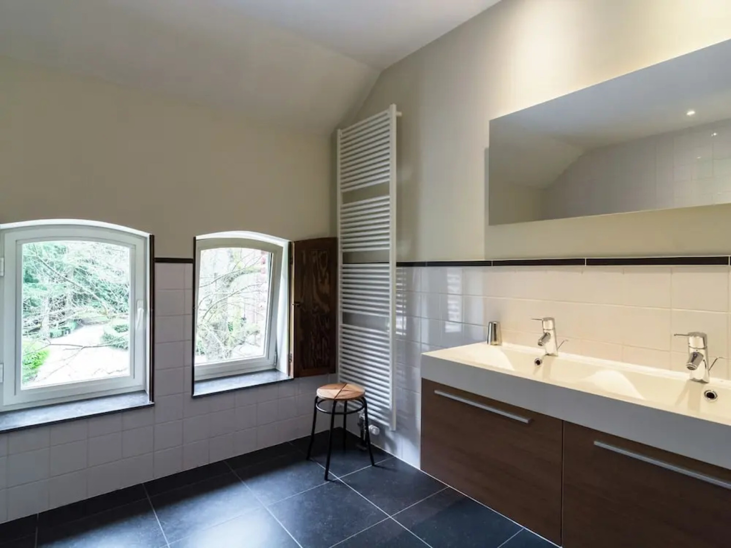 Luxury Home in Gedinne With Bubble Bath and Sauna