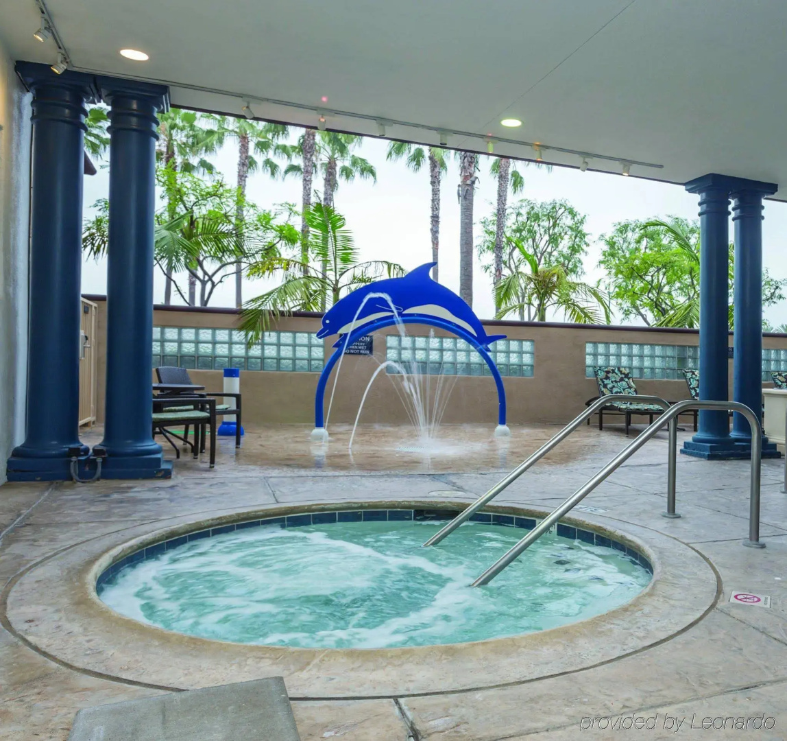 Peacock Suites