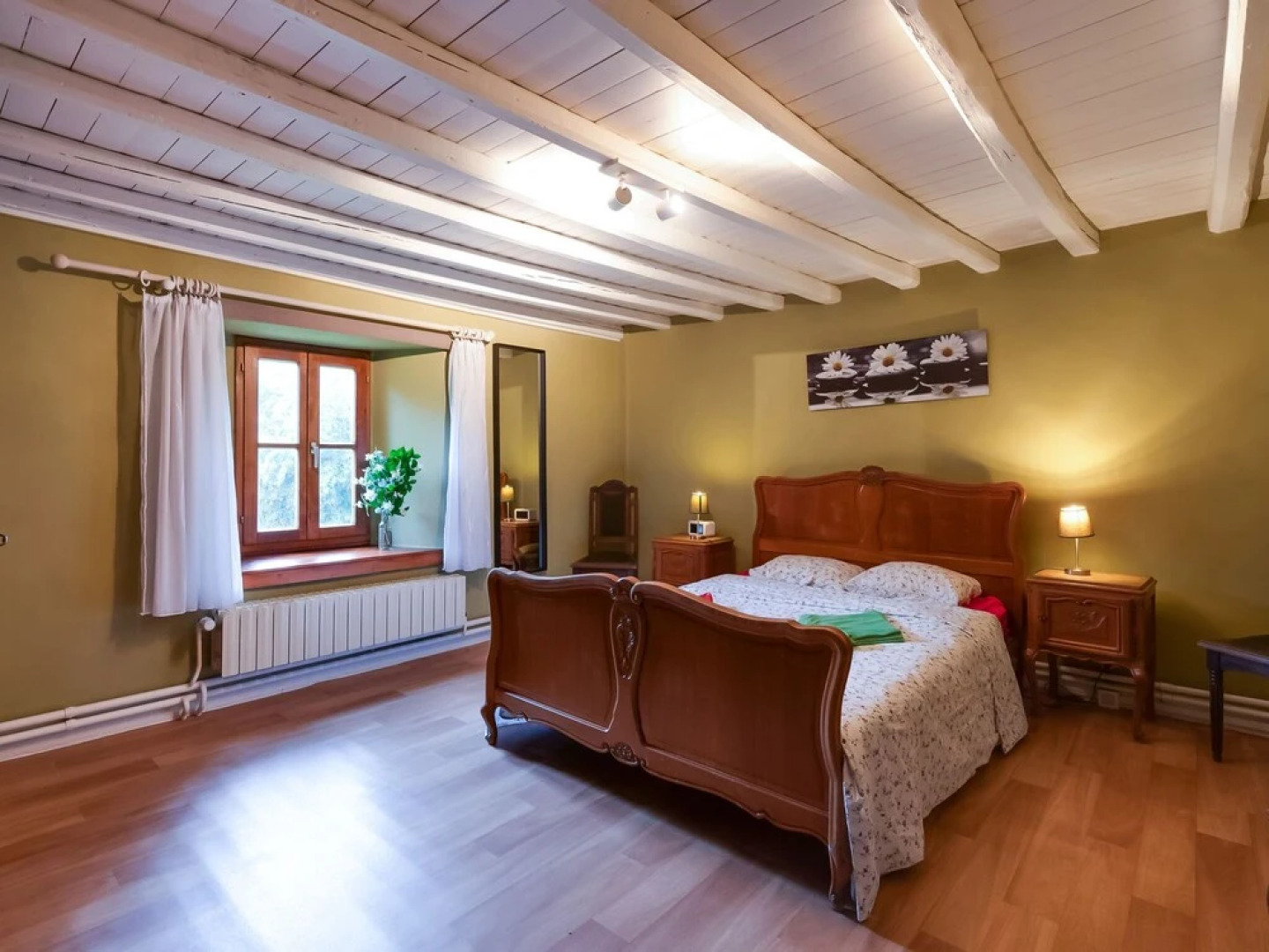 Detached Holiday Home with Sauna & Open Fire near Houffalize