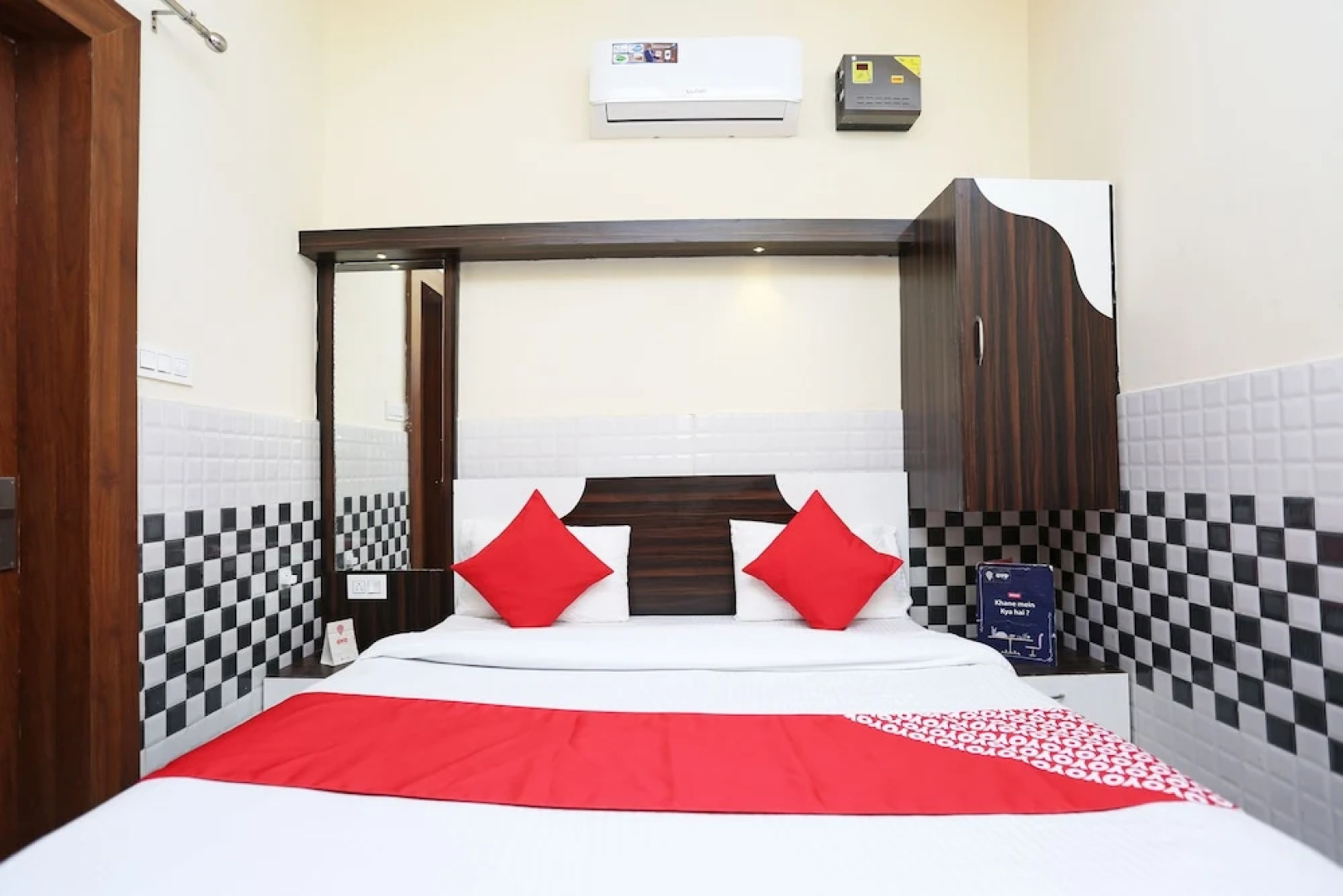 OYO 30451 Hotel Yaduvanshi
