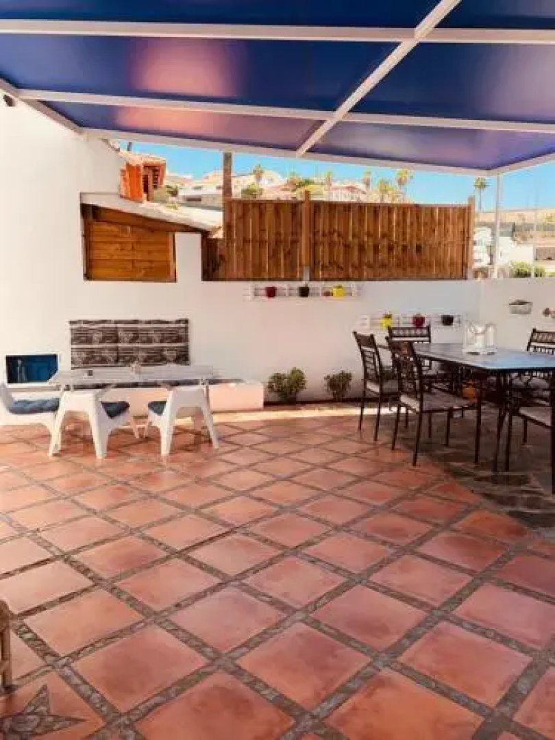 Endless Summer Hostel - Adults Only