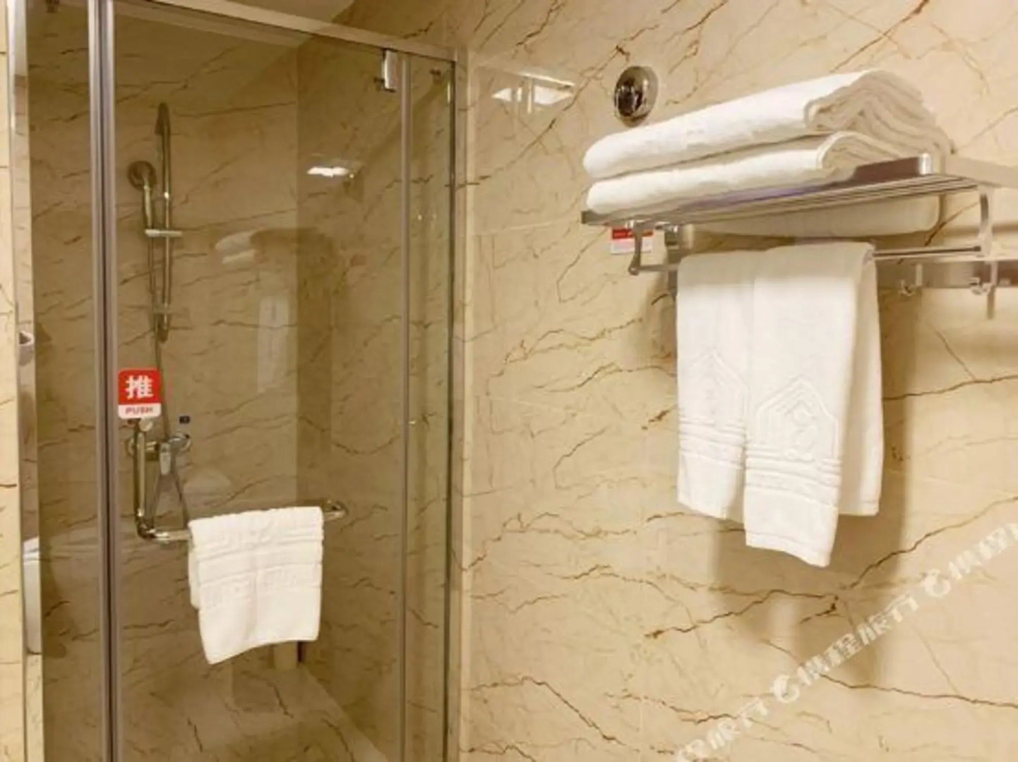 Zijing Laixin Hotel (Zhaoqing Sihui Dawang Station)