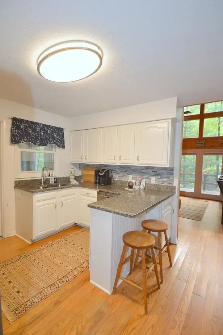 Rosies Creekside Retreat - 3 BR Escape!