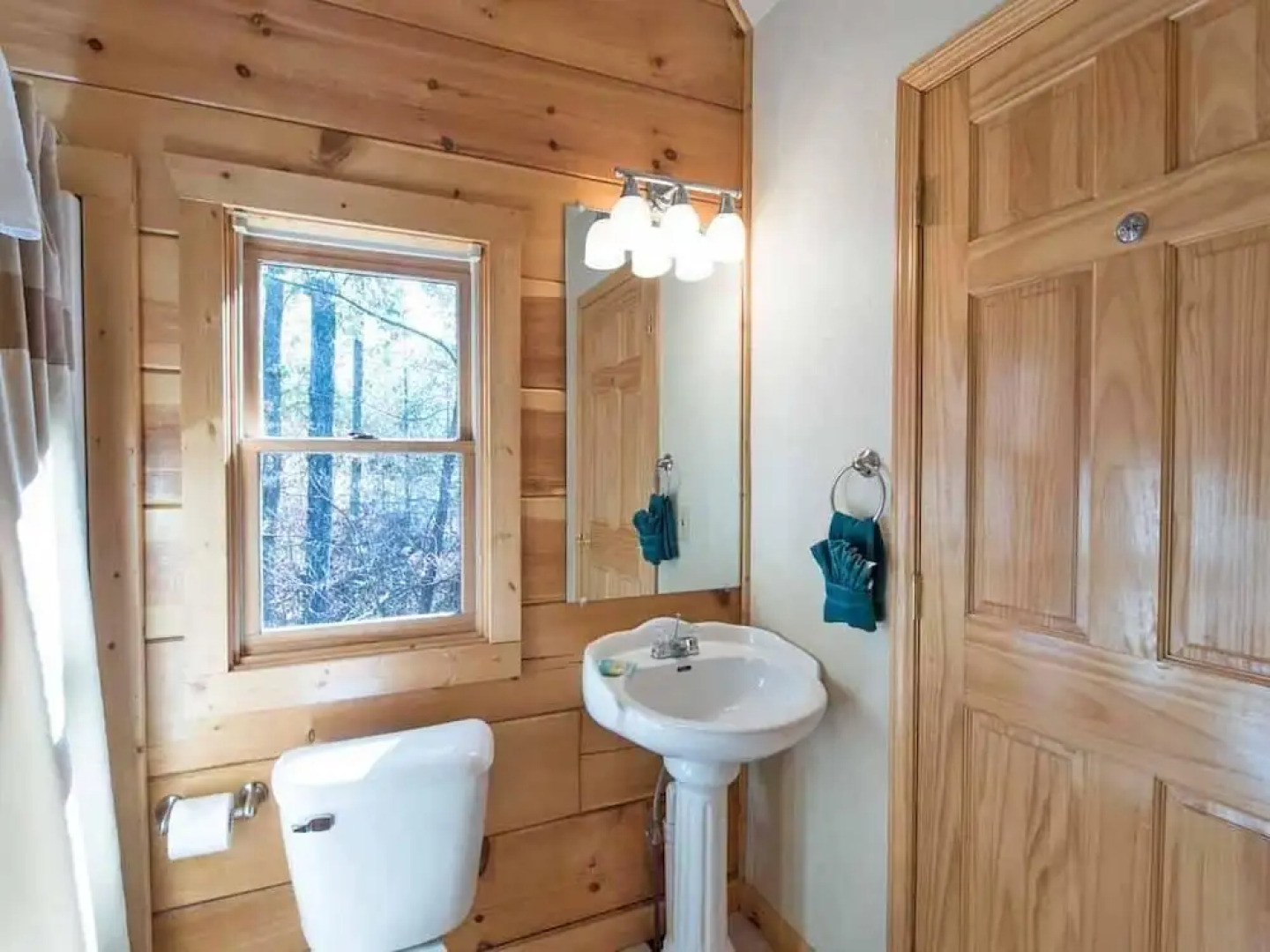 Unbridled Spirit 5 Bedroom Home with Hot Tub