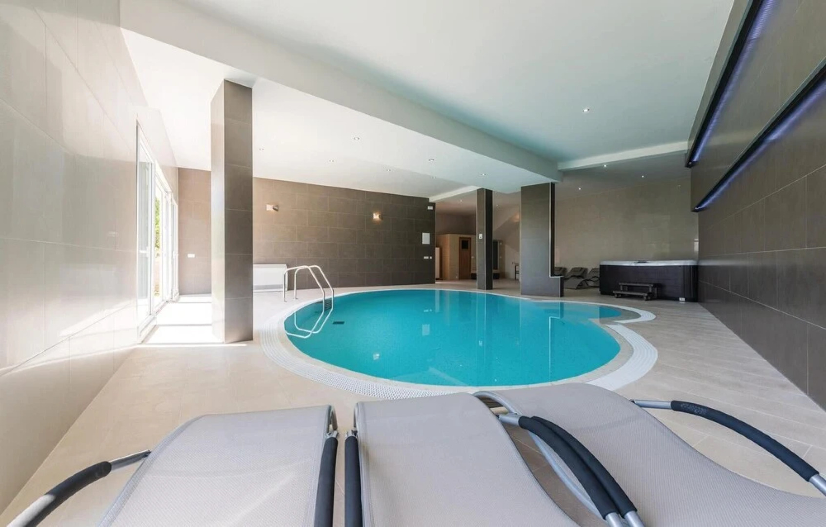 Awesome Home in Solin With Sauna, Wifi and 5 Bedrooms