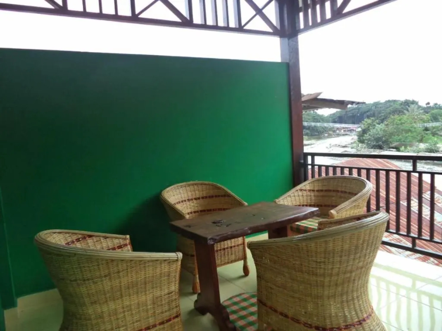 Ida Guest House & Restaurant