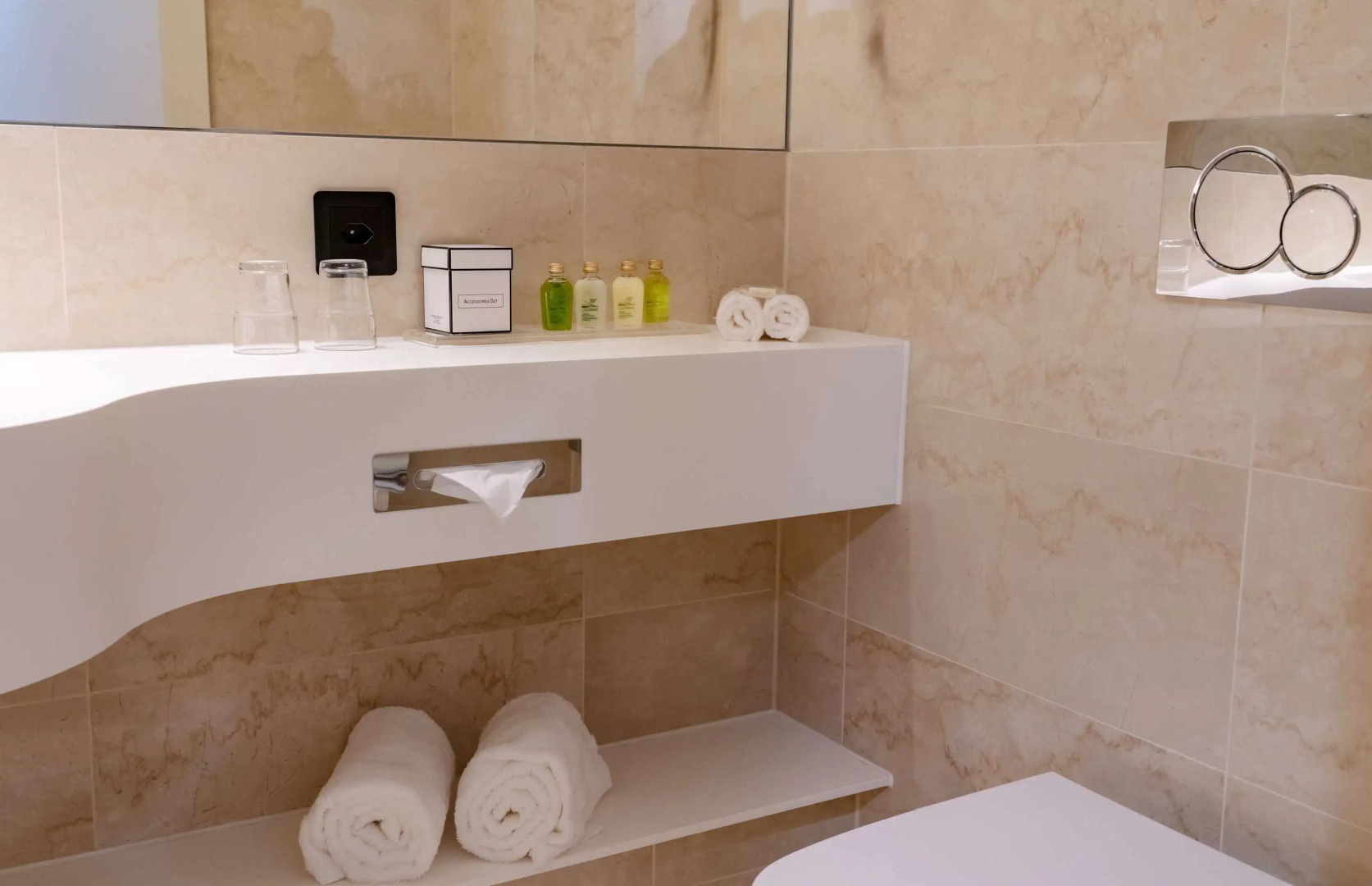 Nash Suites Airport Hotel