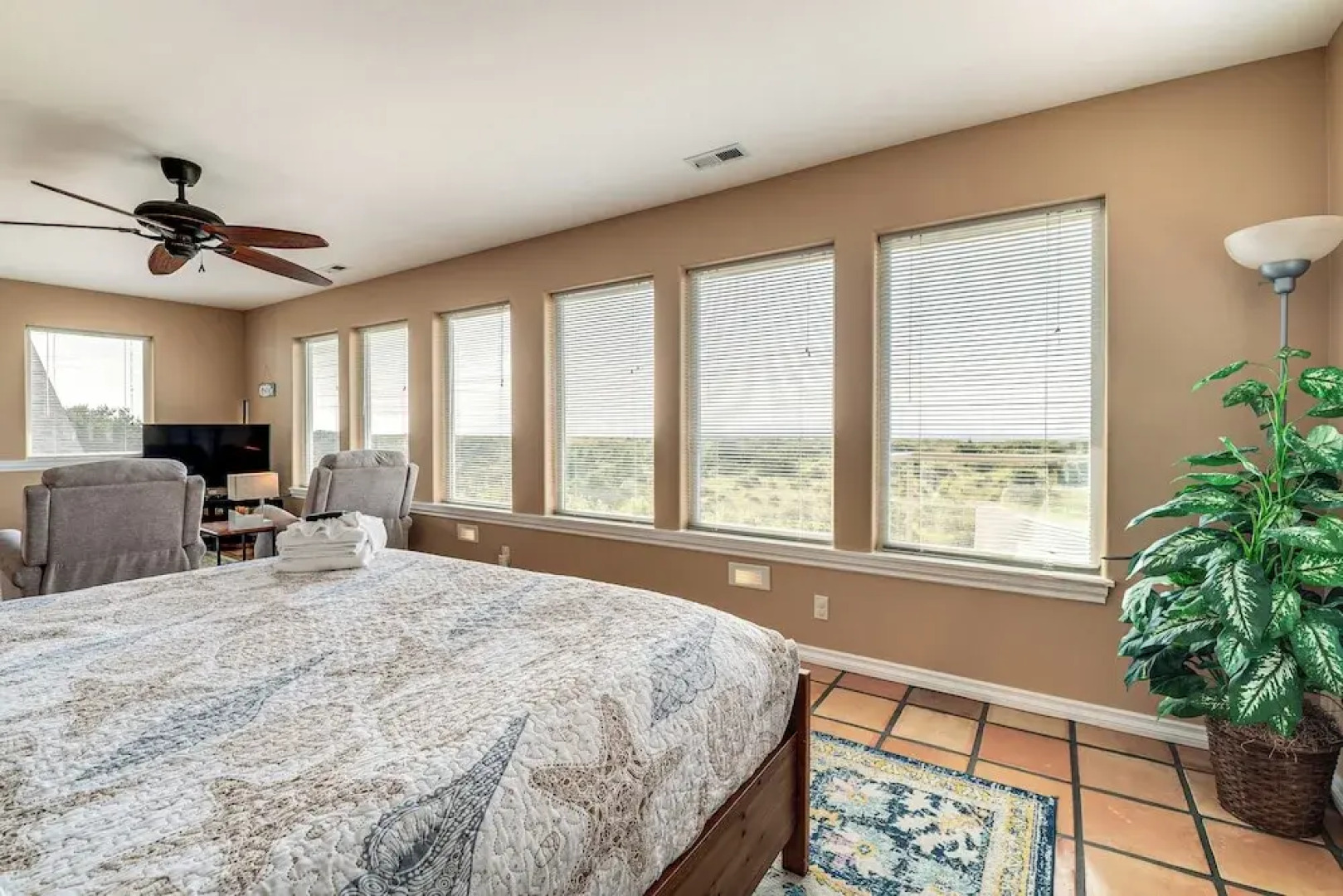 Copalis Beach Family Home: Close to Sites & Nature