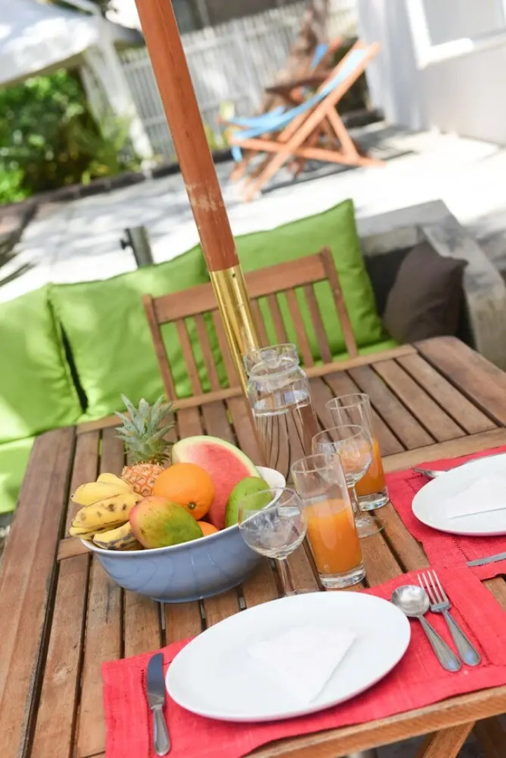 Veloutier Blanc Beachfront Villa by StayMauritius