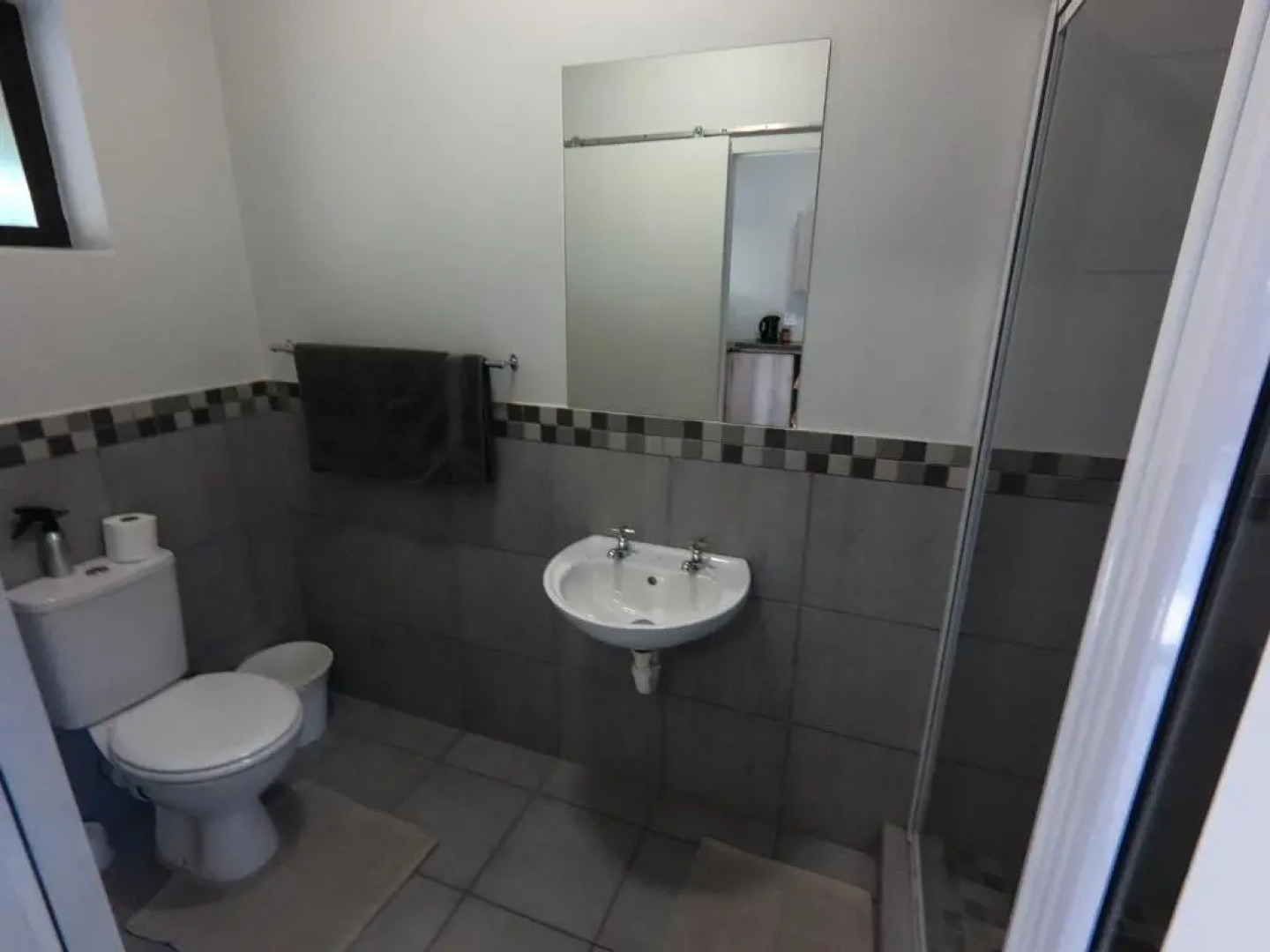 Mountain Breeze Log Cabins