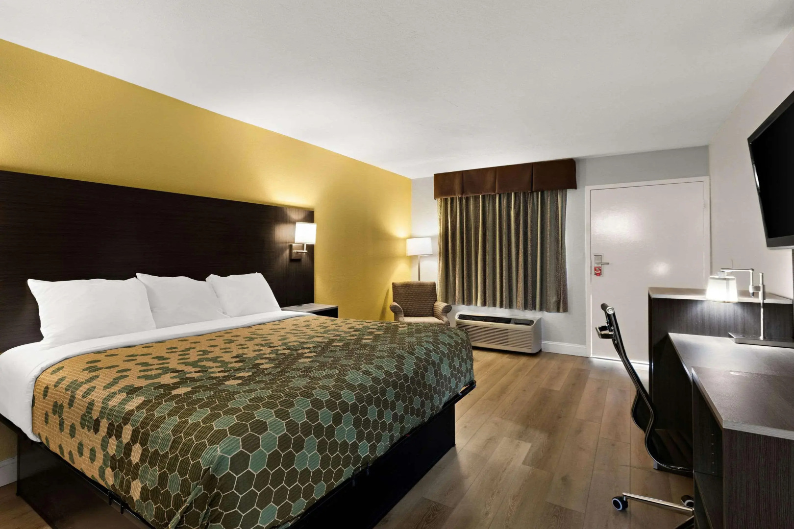 Econo Lodge White Pine Morristown I-81 & I-40 Split