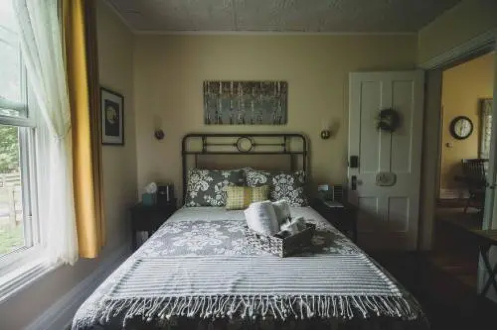 The House at Seven Oaks