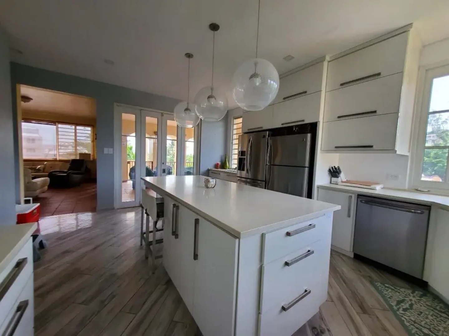 Picturesque Ocean View House With Private Pool Generator for Entire House